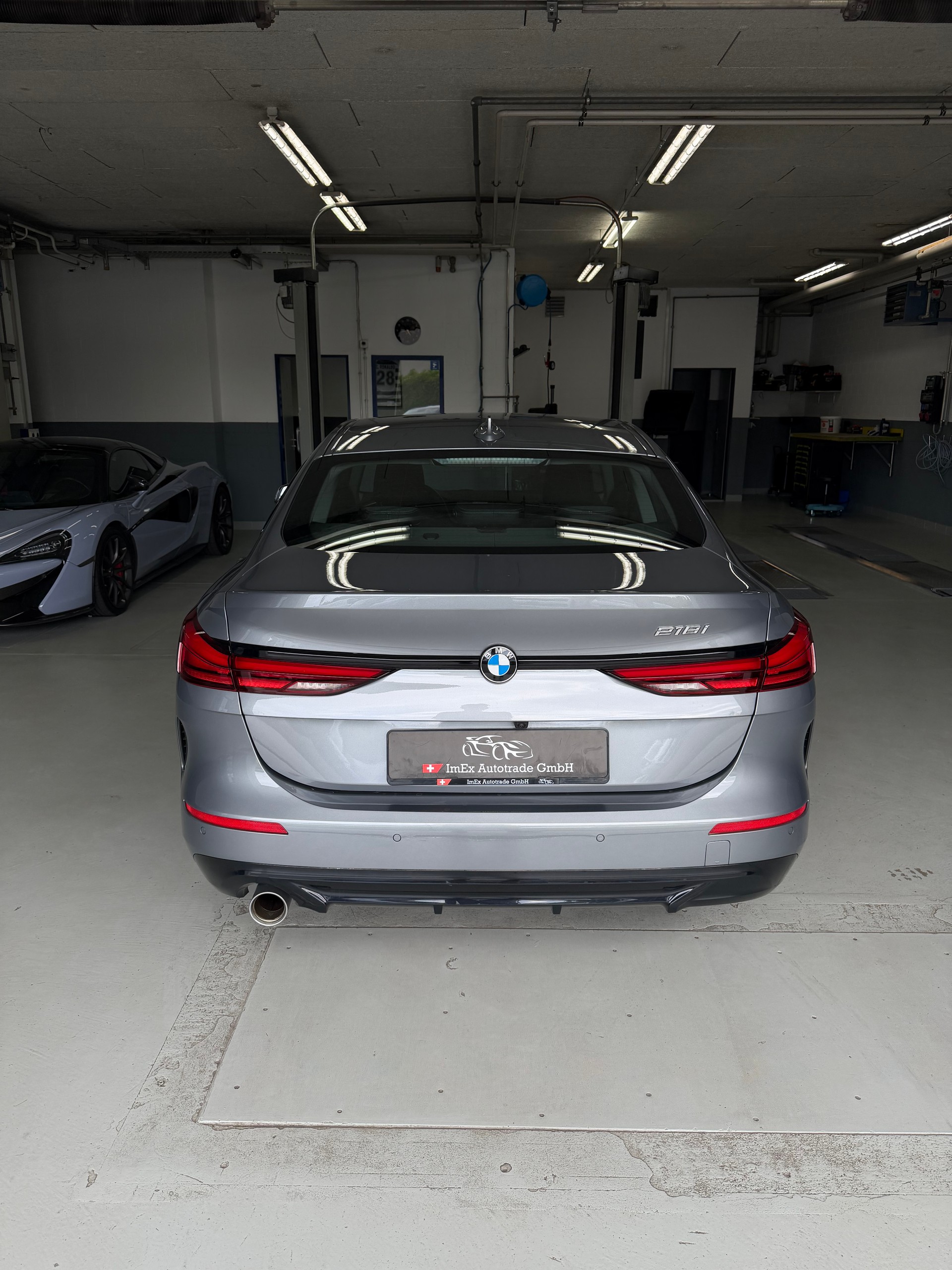 BMW 218i Gran Coupé Sport Line Steptronic-image-5
