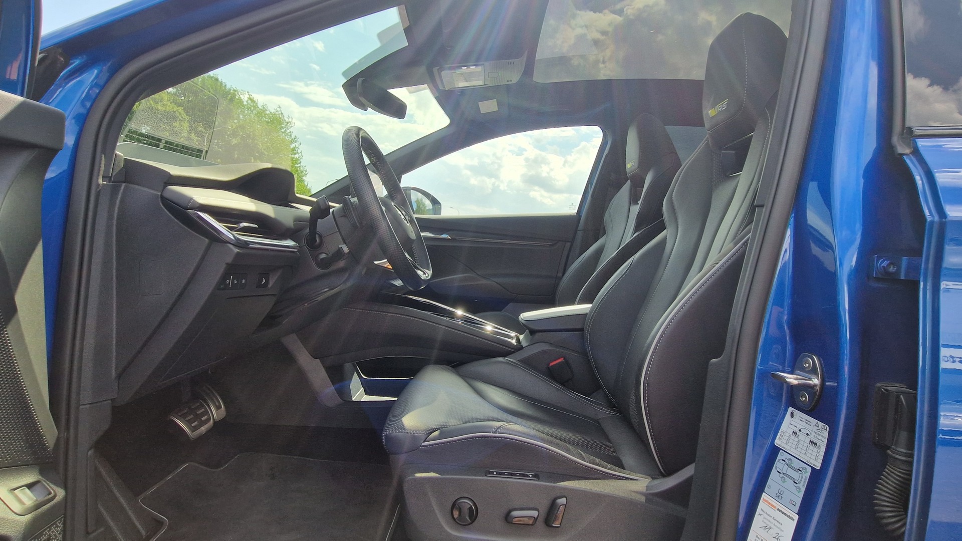 SKODA Enyaq Coupé RS iV 80 4x4-image-5