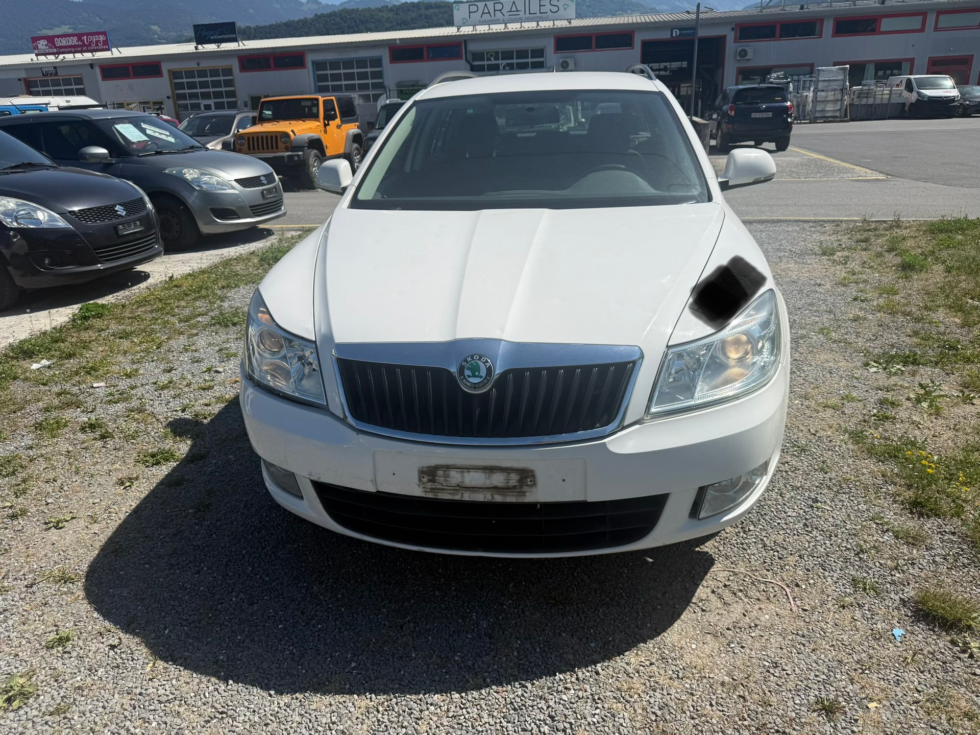 SKODA Octavia Combi 1.6 TDI Ambition 4x4-image-0