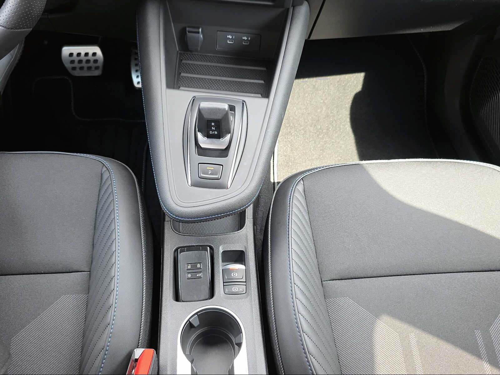 RENAULT Captur 1.8 E-Tech esprit Alpine-image-10