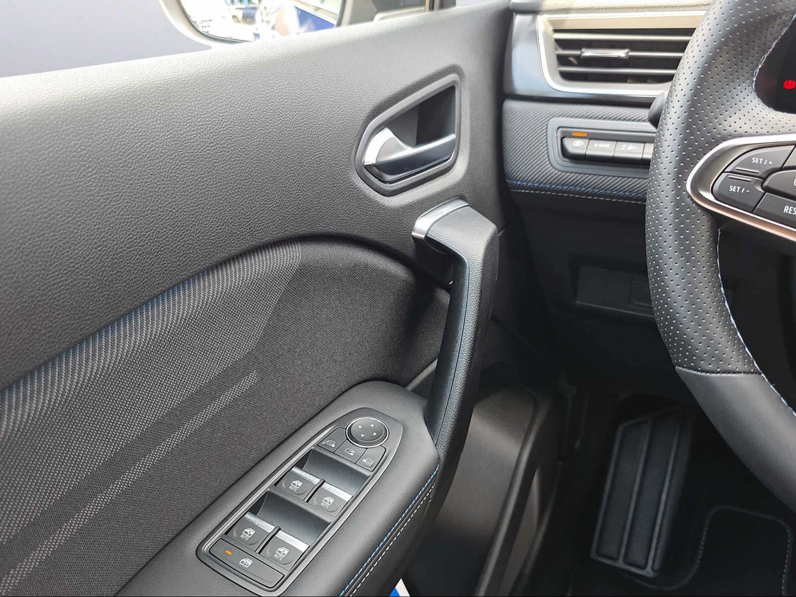 RENAULT Captur 1.8 E-Tech esprit Alpine-image-14