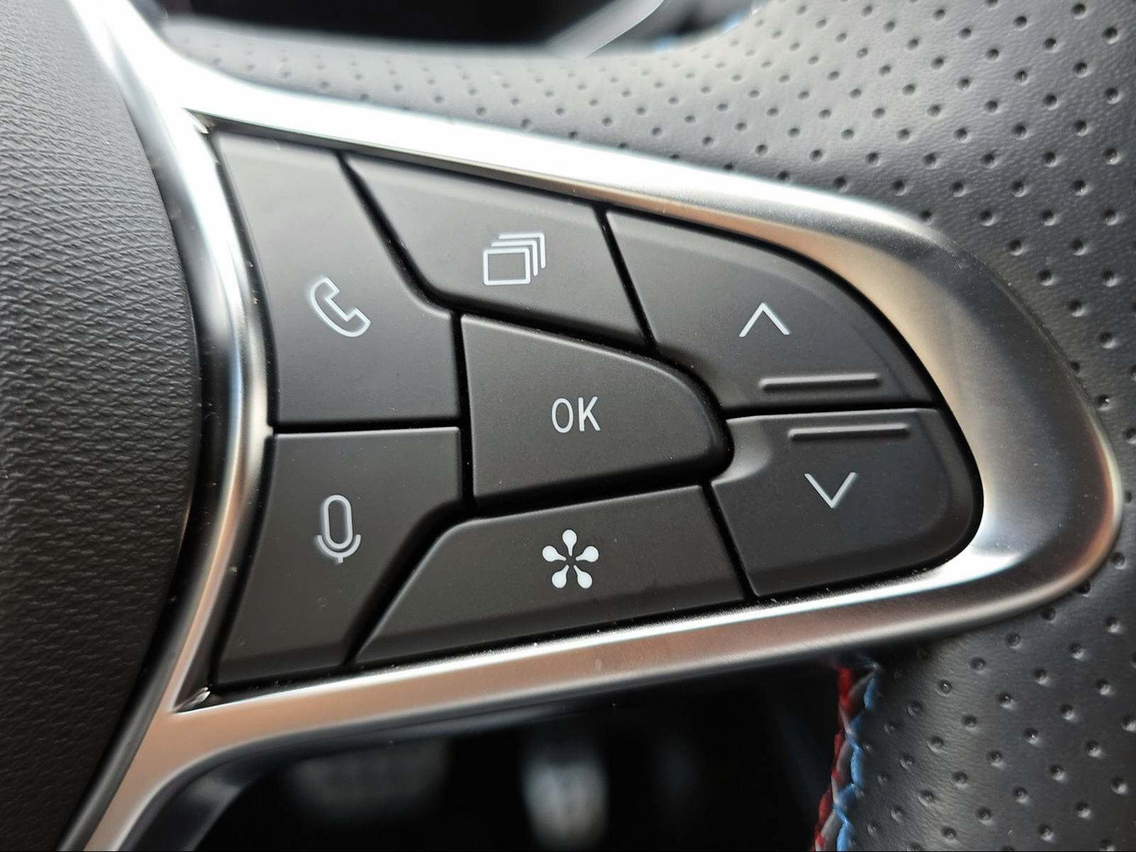 RENAULT Captur 1.8 E-Tech esprit Alpine-image-12