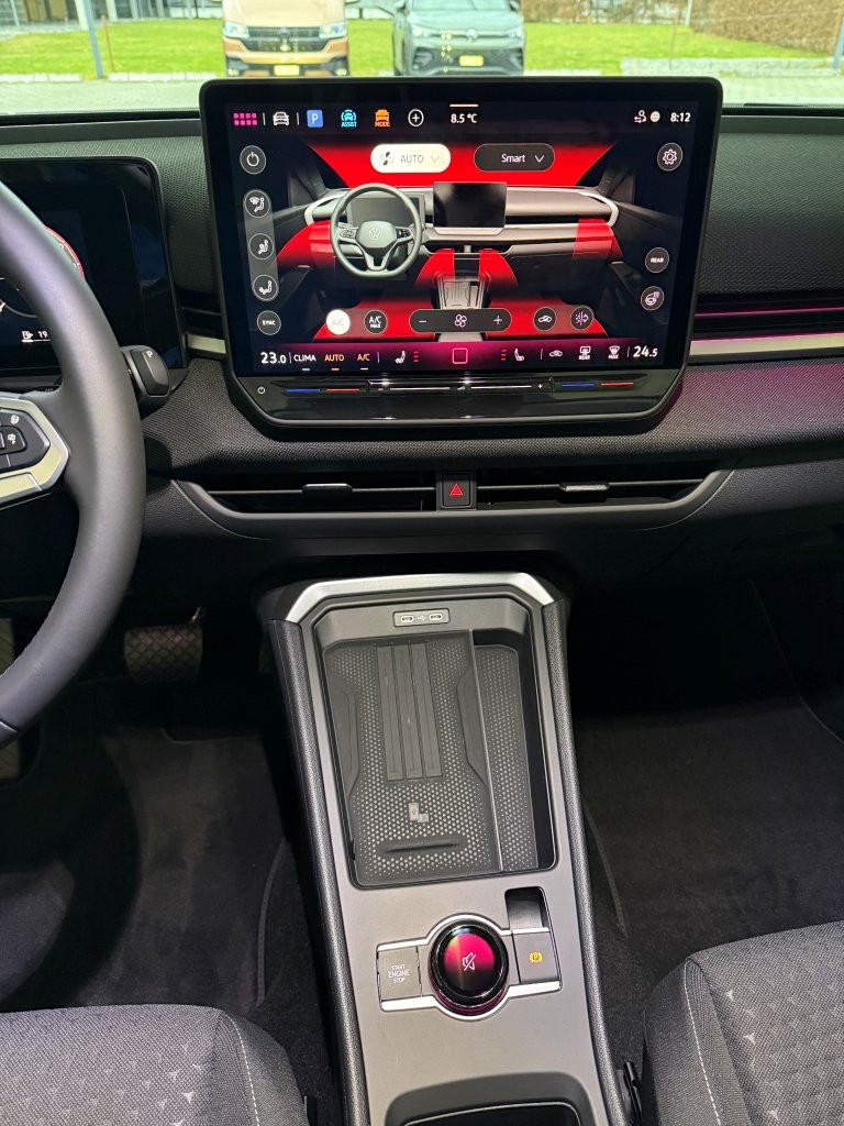 VW T-Roc 1.5 eTSI mHEV Life DSG-image-10