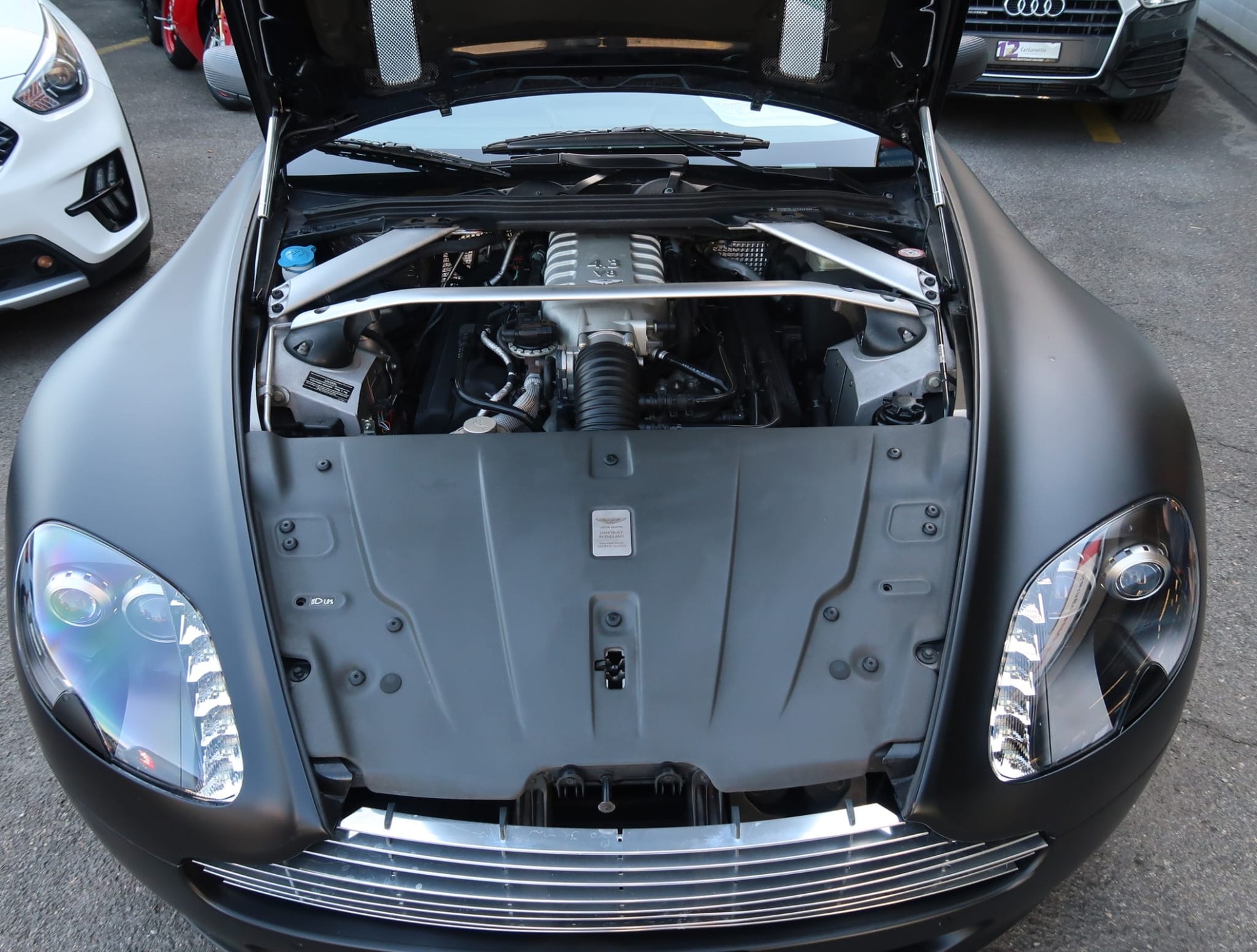 ASTON MARTIN V8 Vantage 4.3-image-29