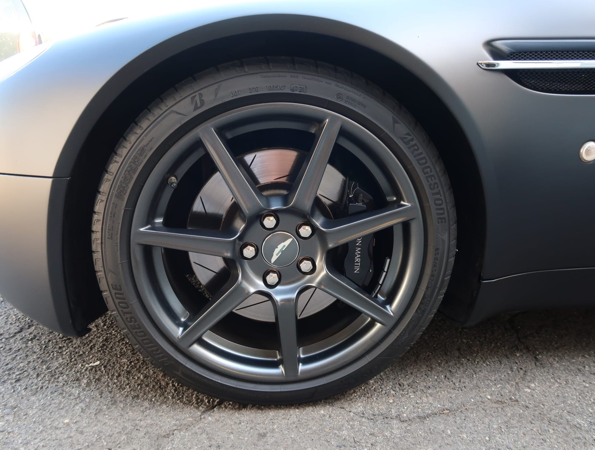 ASTON MARTIN V8 Vantage 4.3-image-28