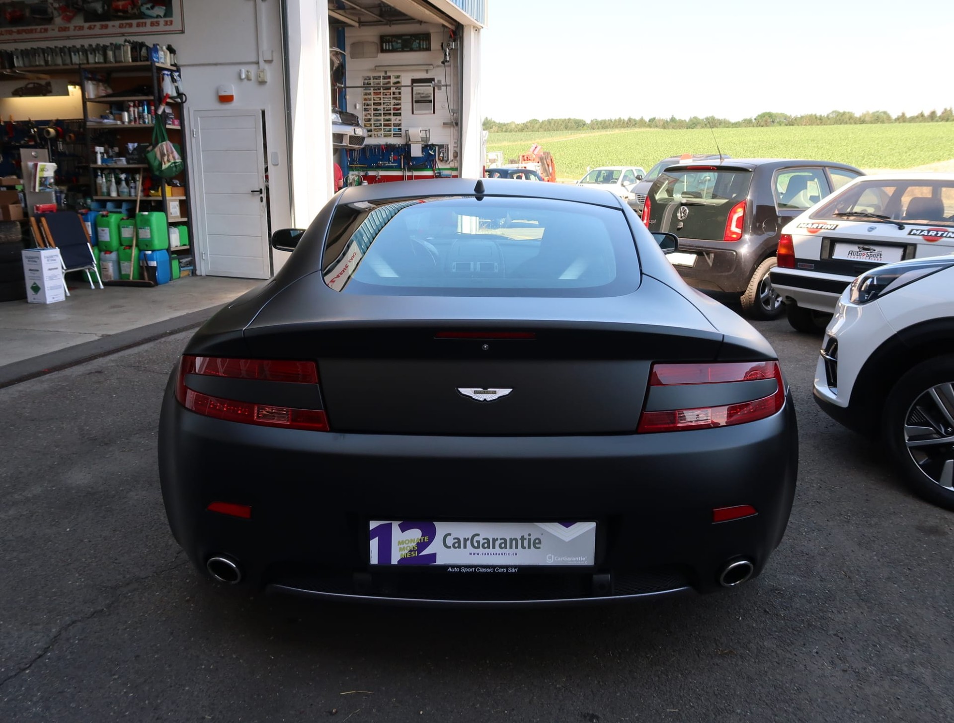 ASTON MARTIN V8 Vantage 4.3-image-5