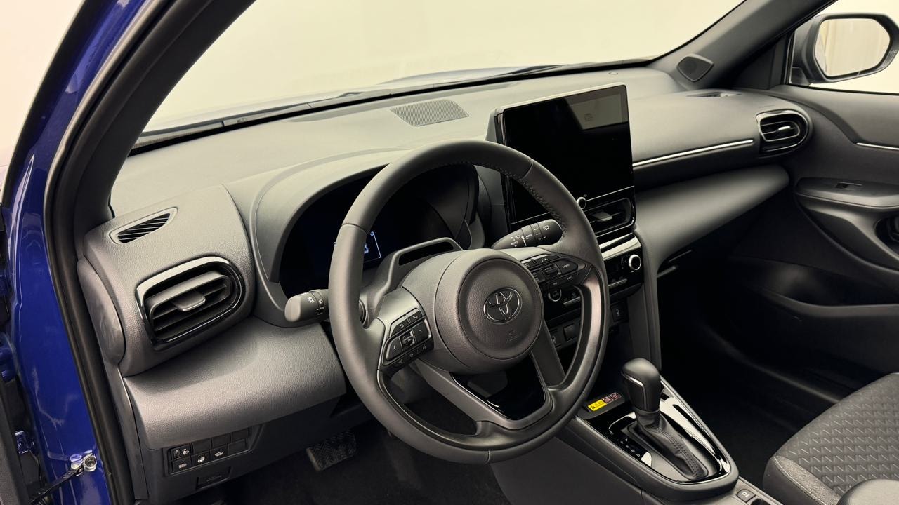 TOYOTA Yaris Cross 1.5 Style e-CVT-image-6