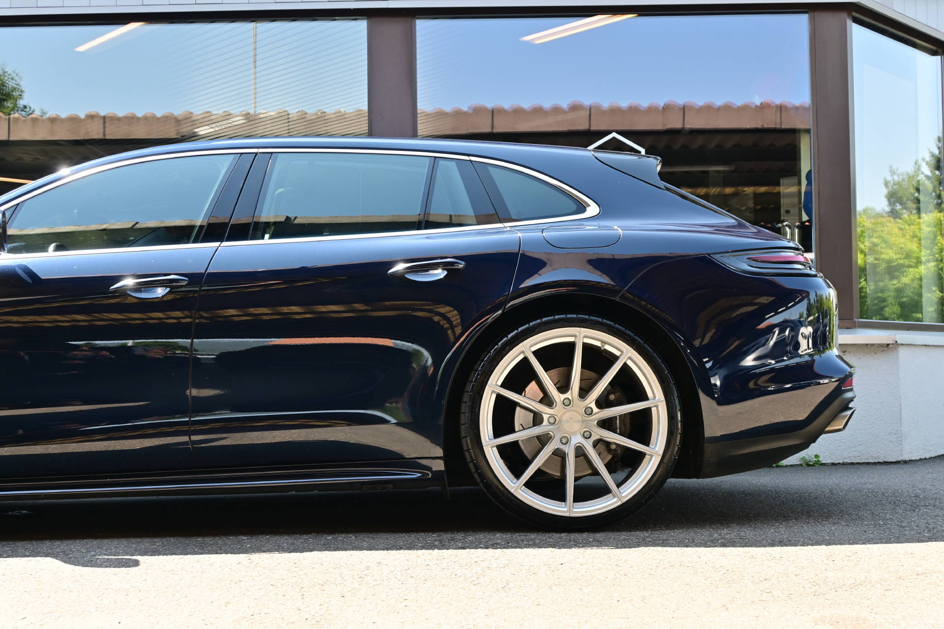 PORSCHE Panamera Sport Turismo 2.9 V6 4 E-Hybrid-image-4