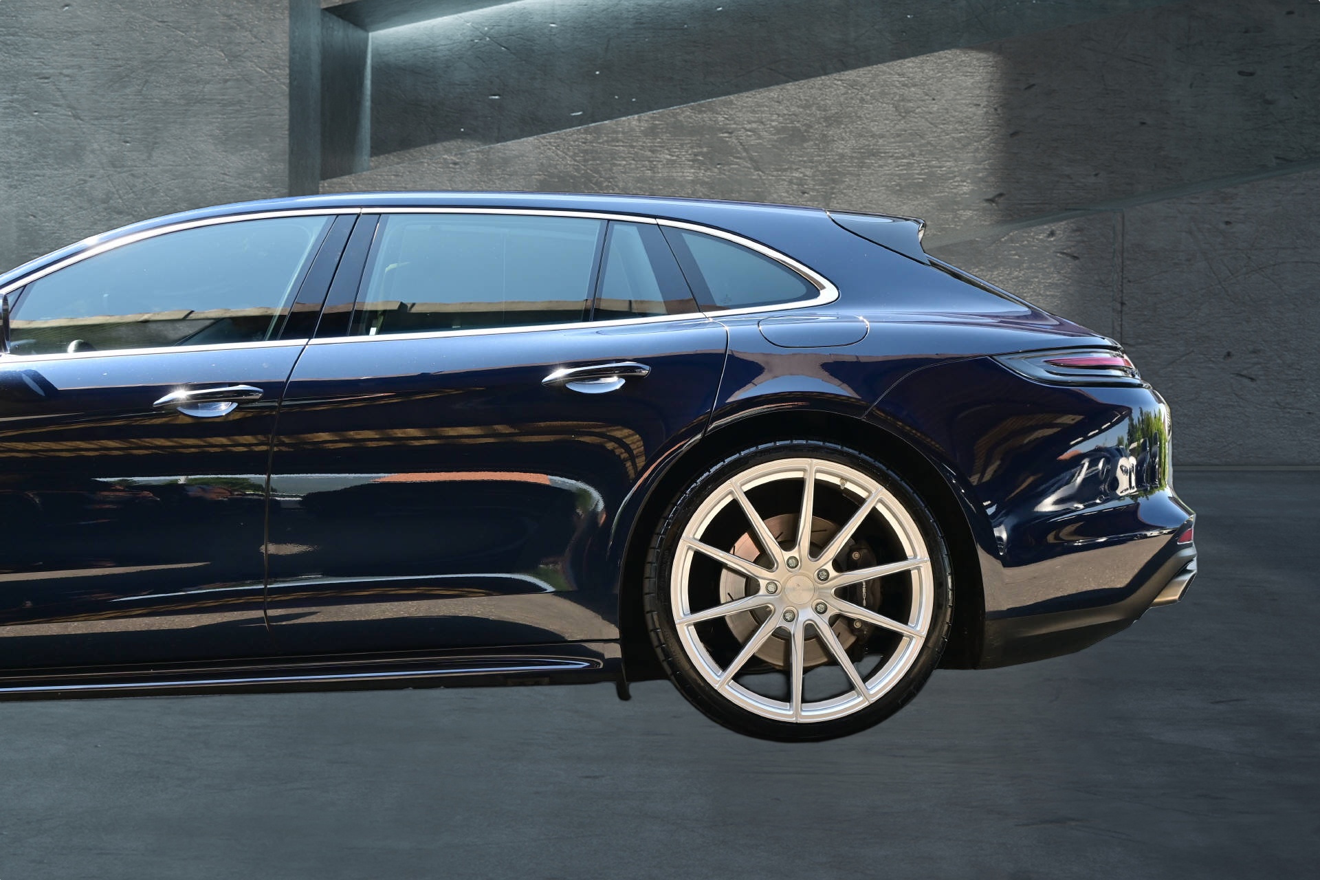 PORSCHE Panamera Sport Turismo 2.9 V6 4 E-Hybrid-image-4