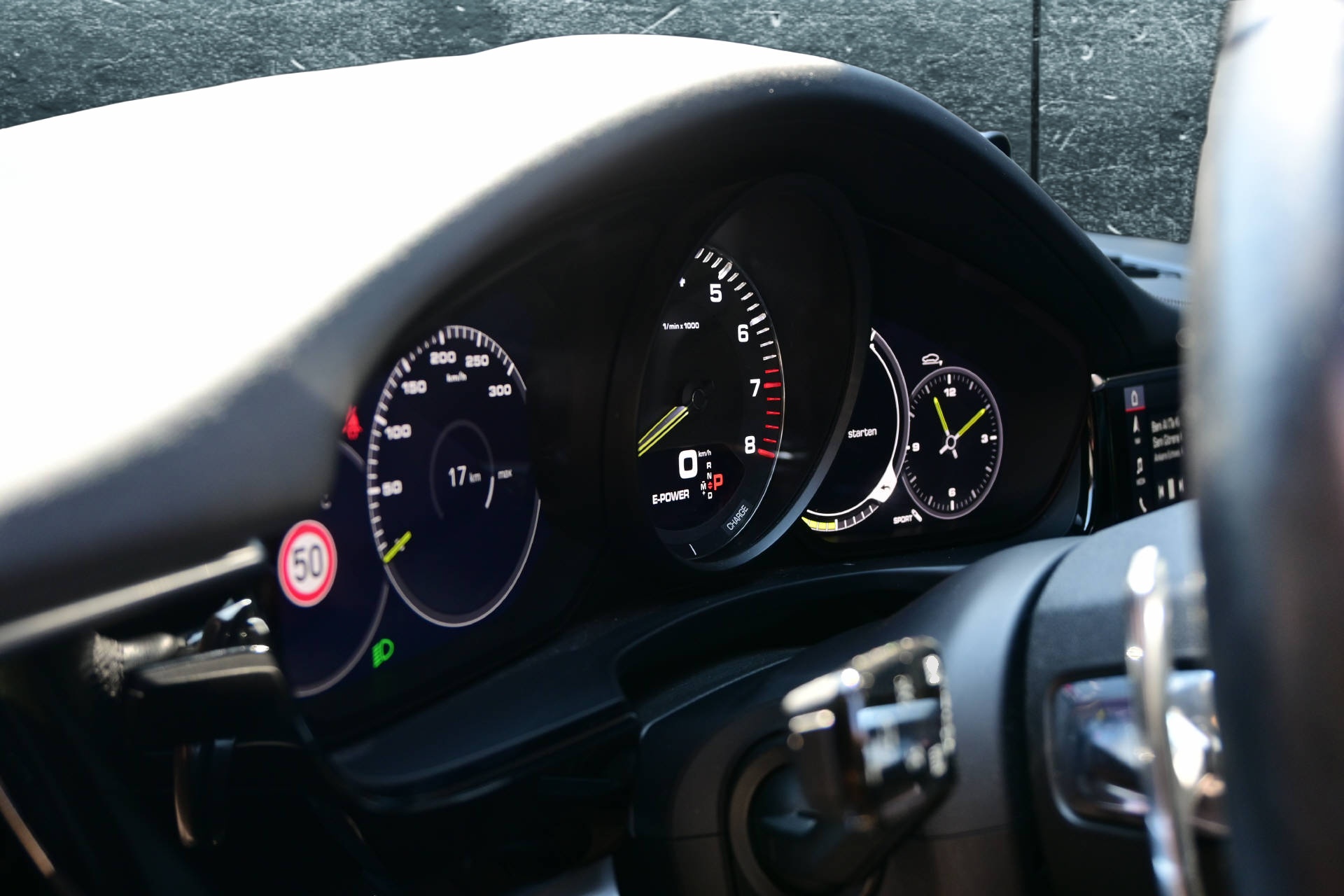 PORSCHE Panamera Sport Turismo 2.9 V6 4 E-Hybrid-image-21