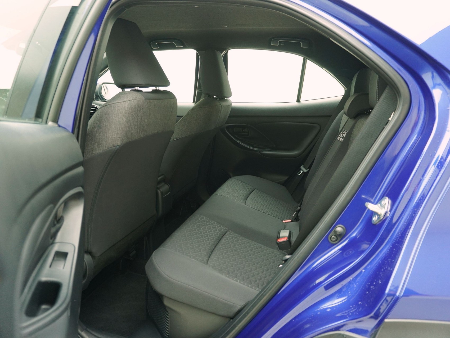 TOYOTA Yaris Cross 1.5 VVT-i HSD Trend AWD-i-image-12