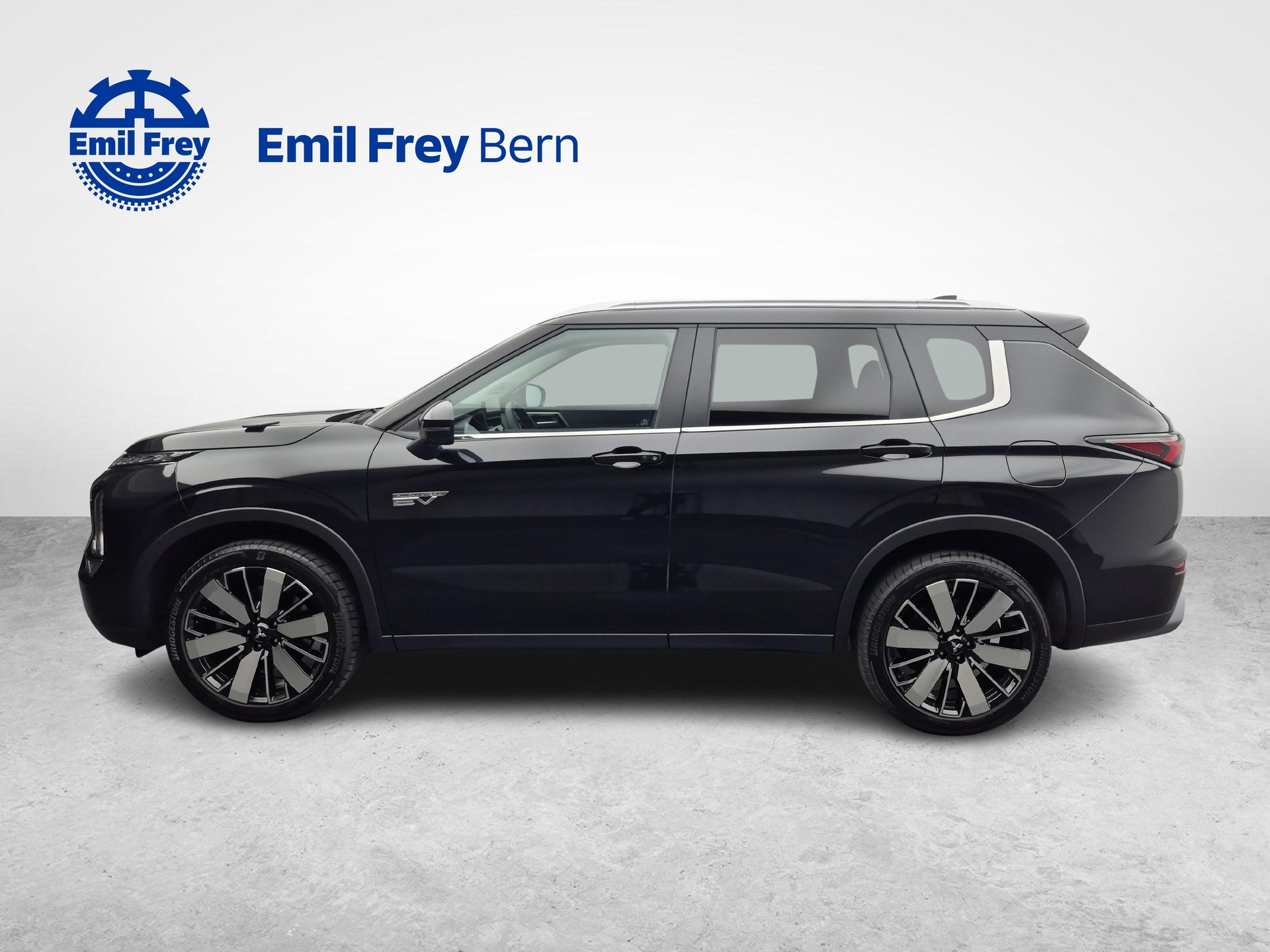 MITSUBISHI Outlander 2.4 PHEV Intense 4x4-showroom-element-1