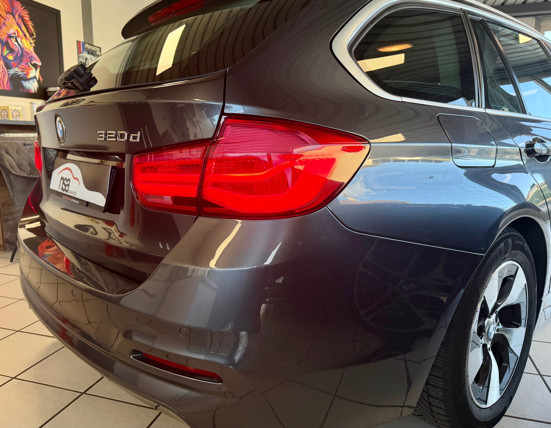 BMW 320d Efficient Dynamics Edition Touring Steptronic-image-10