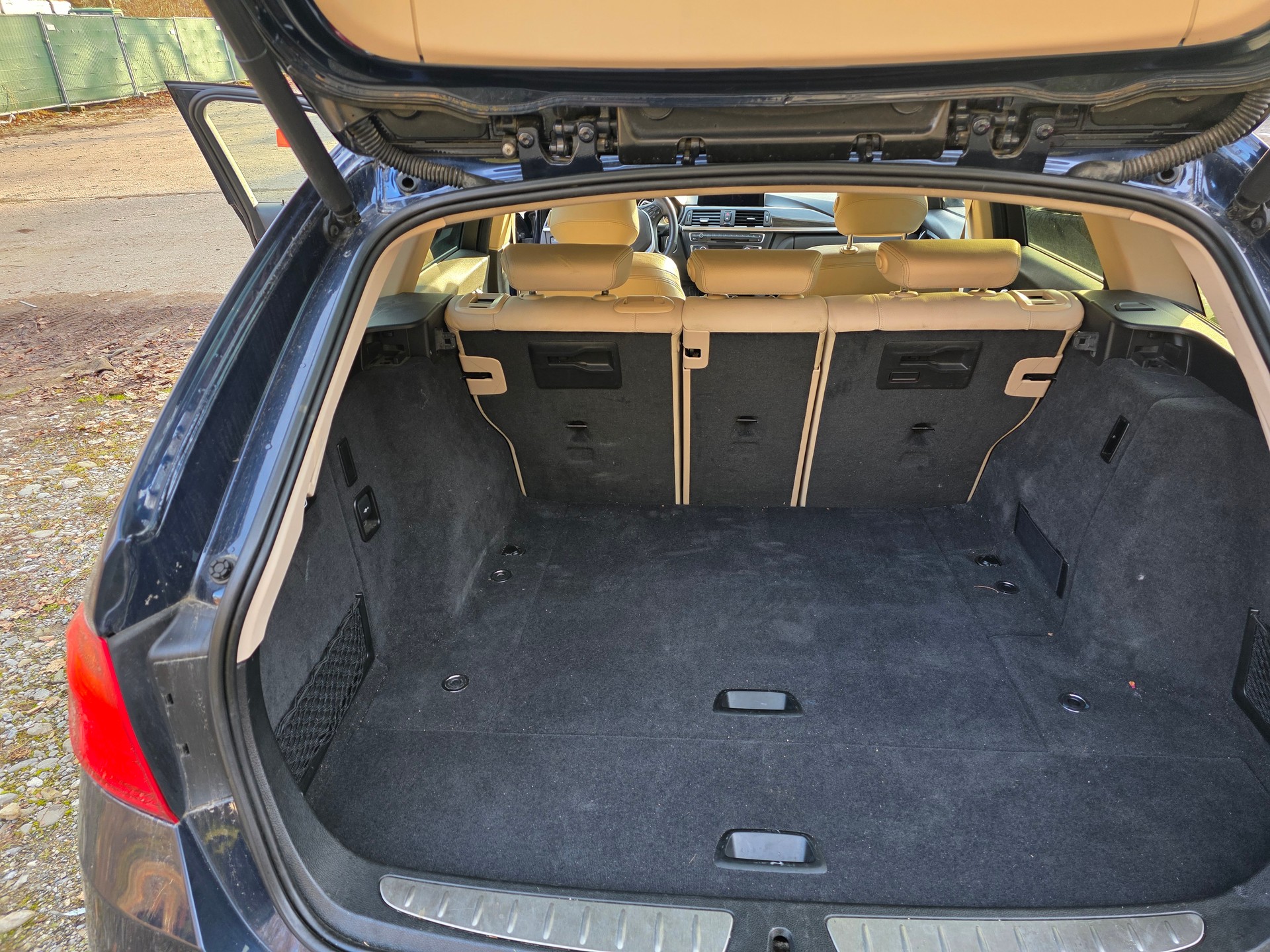 BMW 335d xDrive Touring Steptronic-image-11