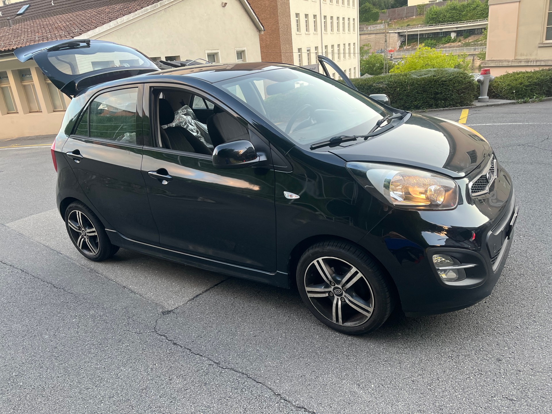 KIA Picanto 1.0 CVVT Style-image-1