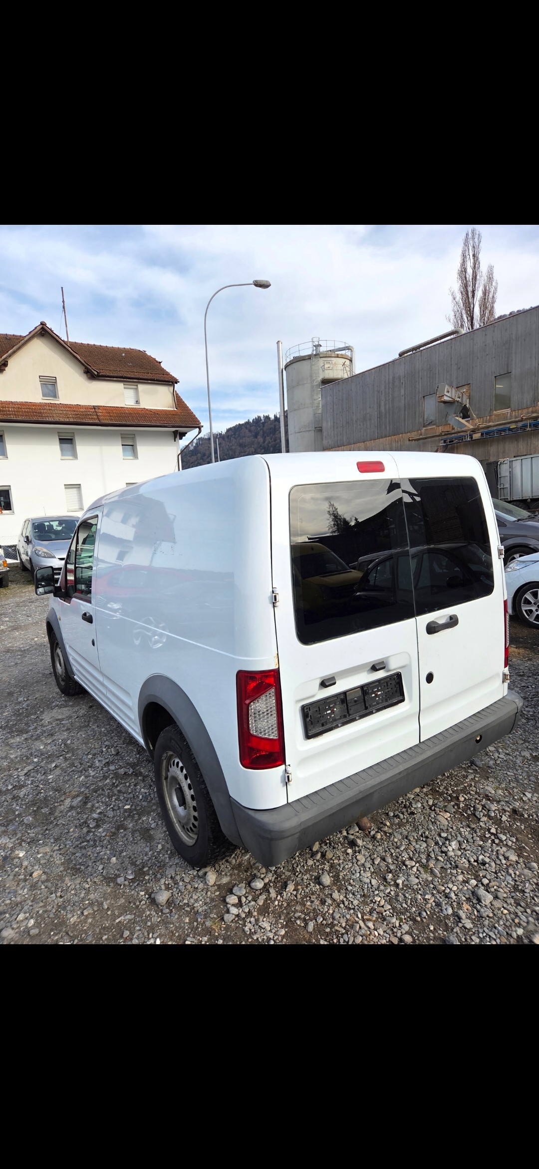 FORD Transit Connect Van T220 1.8 TDCi S Level 3-image-3