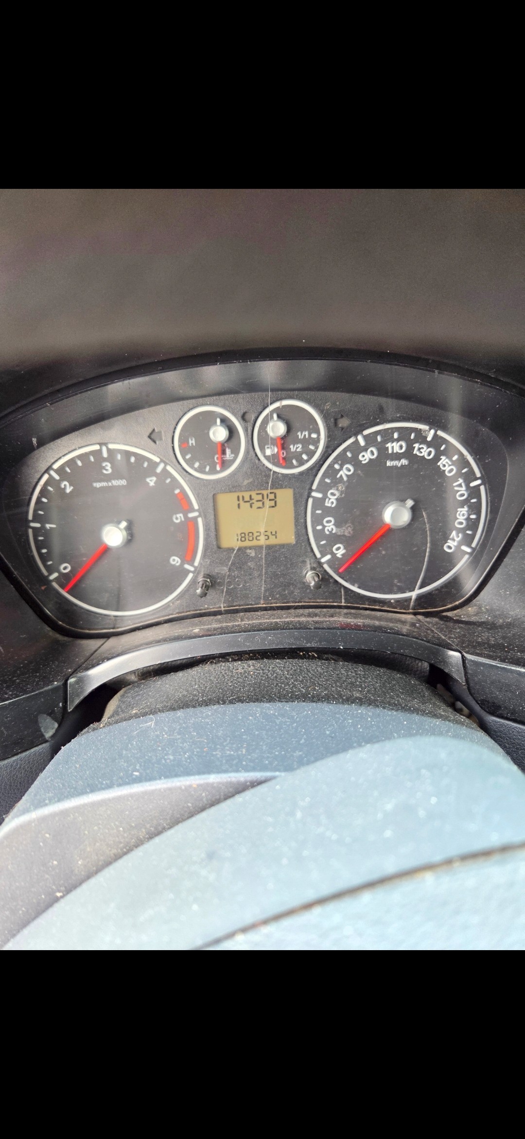 FORD Transit Connect Van T220 1.8 TDCi S Level 3-image-6