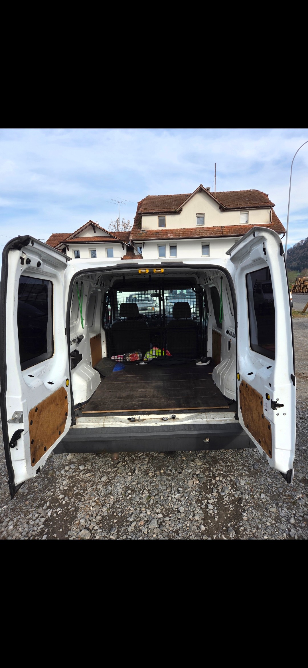FORD Transit Connect Van T220 1.8 TDCi S Level 3-image-4