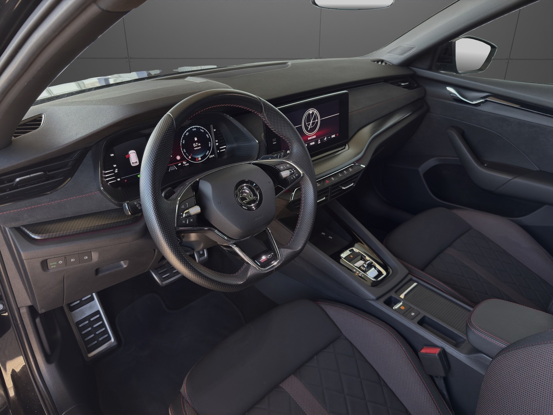 SKODA Octavia Combi 2.0 TDI DSG RS 4x4-image-7
