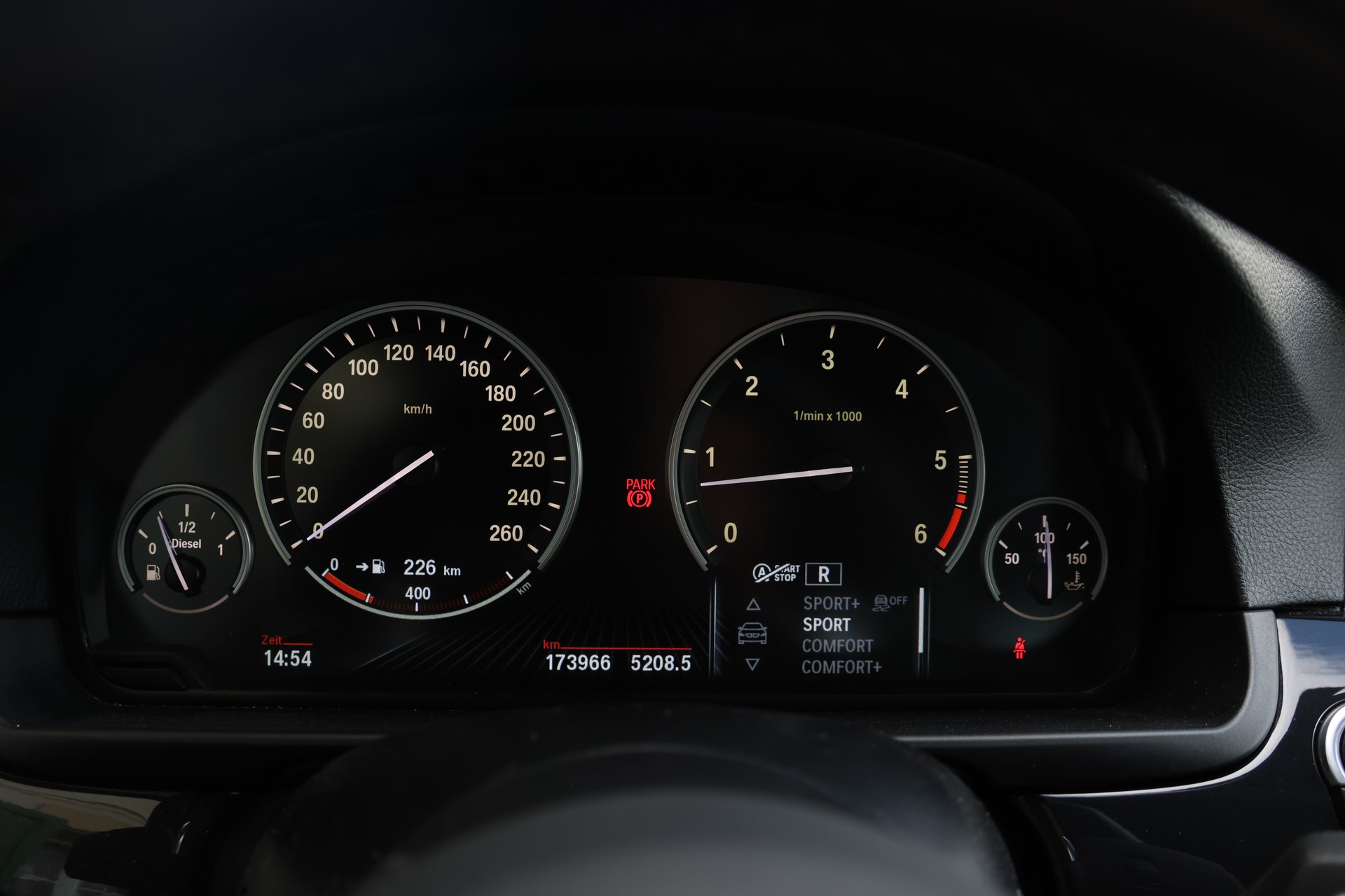 BMW 535d Touring M Sport xDrive Steptronic-image-28