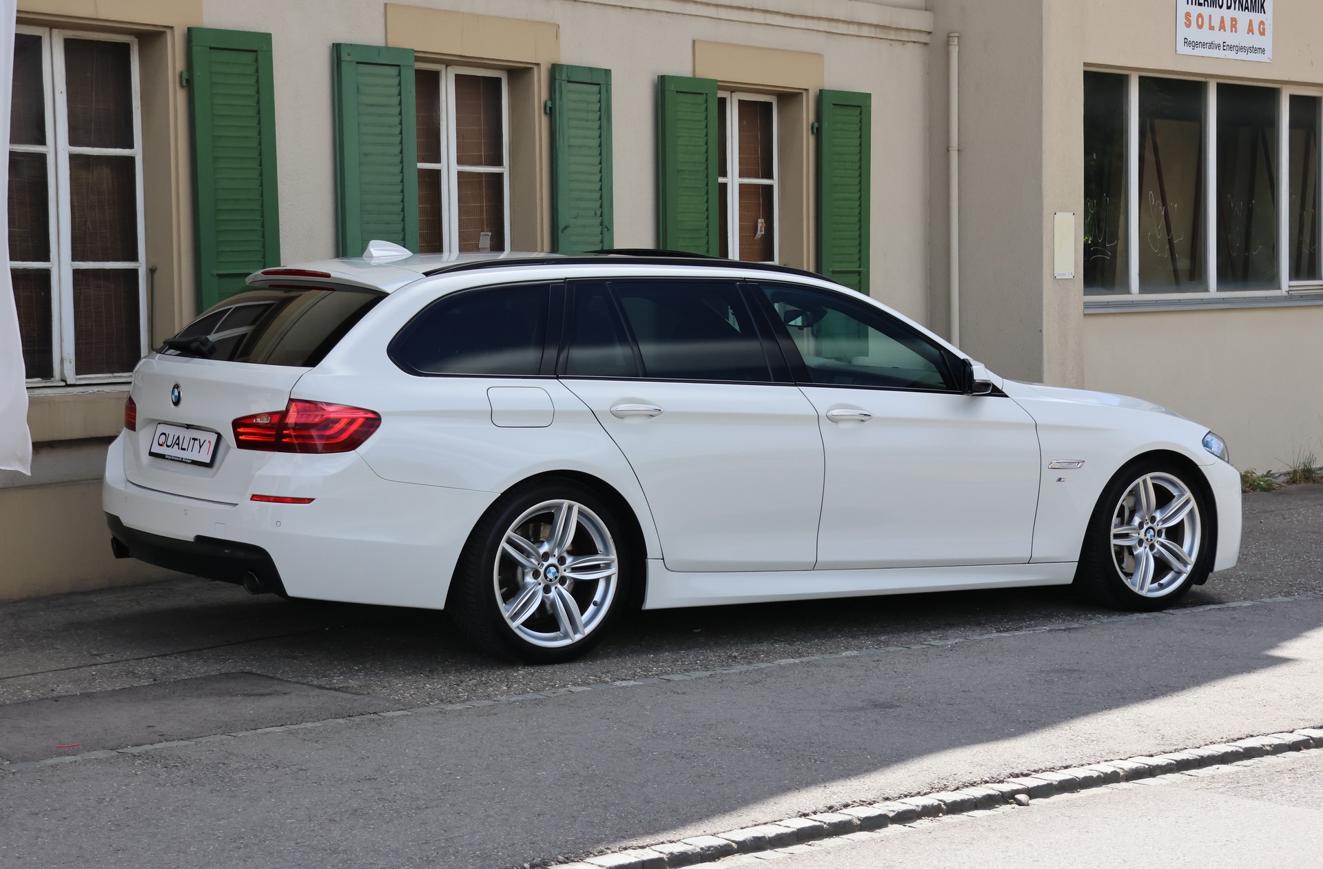 BMW 535d Touring M Sport xDrive Steptronic-image-4