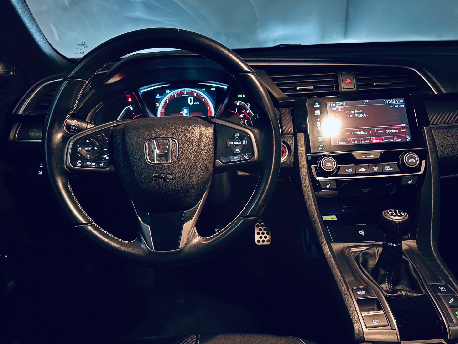 HONDA Civic 1.5 VTEC Sport-image-13