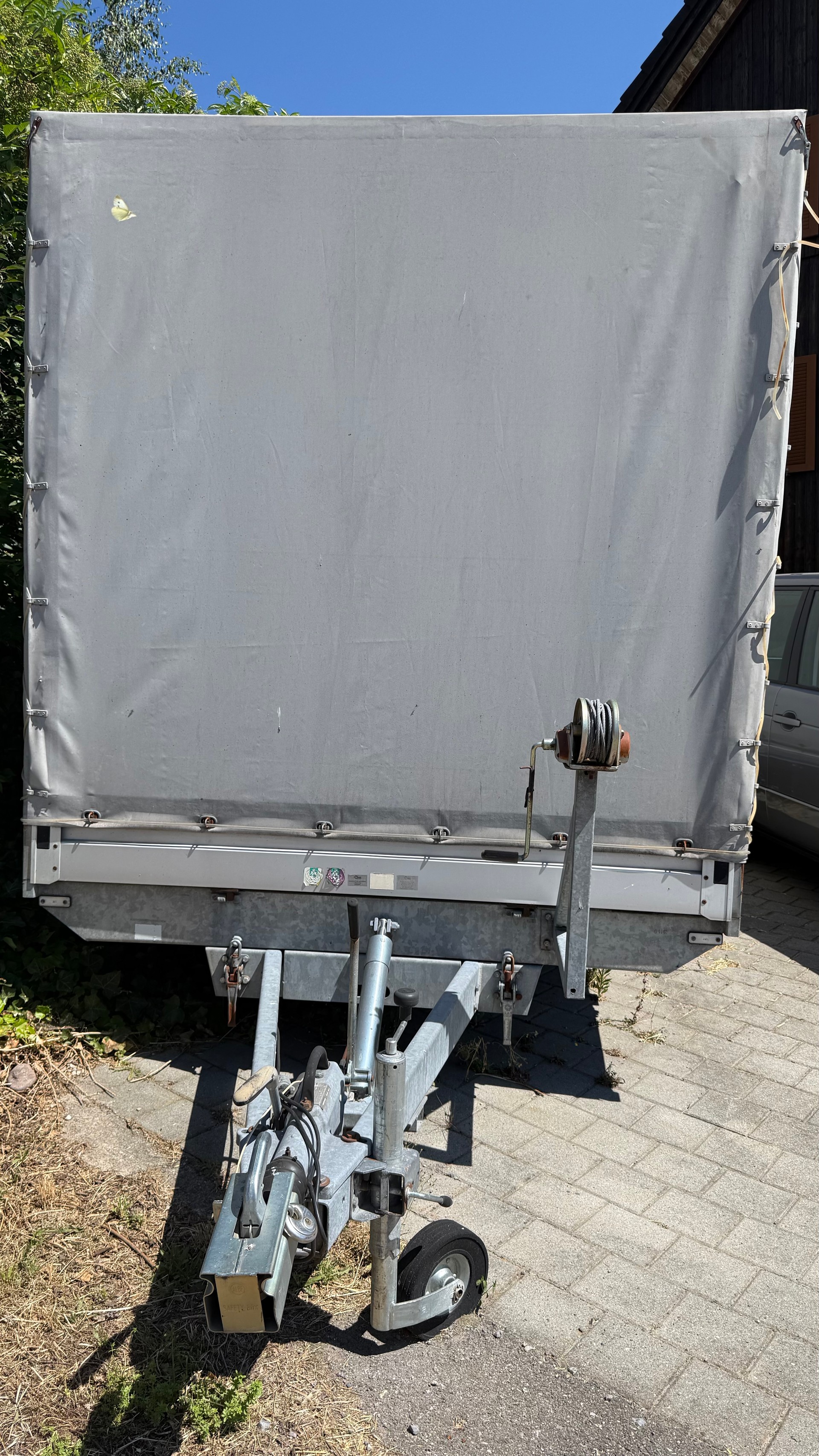 BLYSS Lenka 3000 Planen-/KfZ-Transporter mit Rampe-image-1