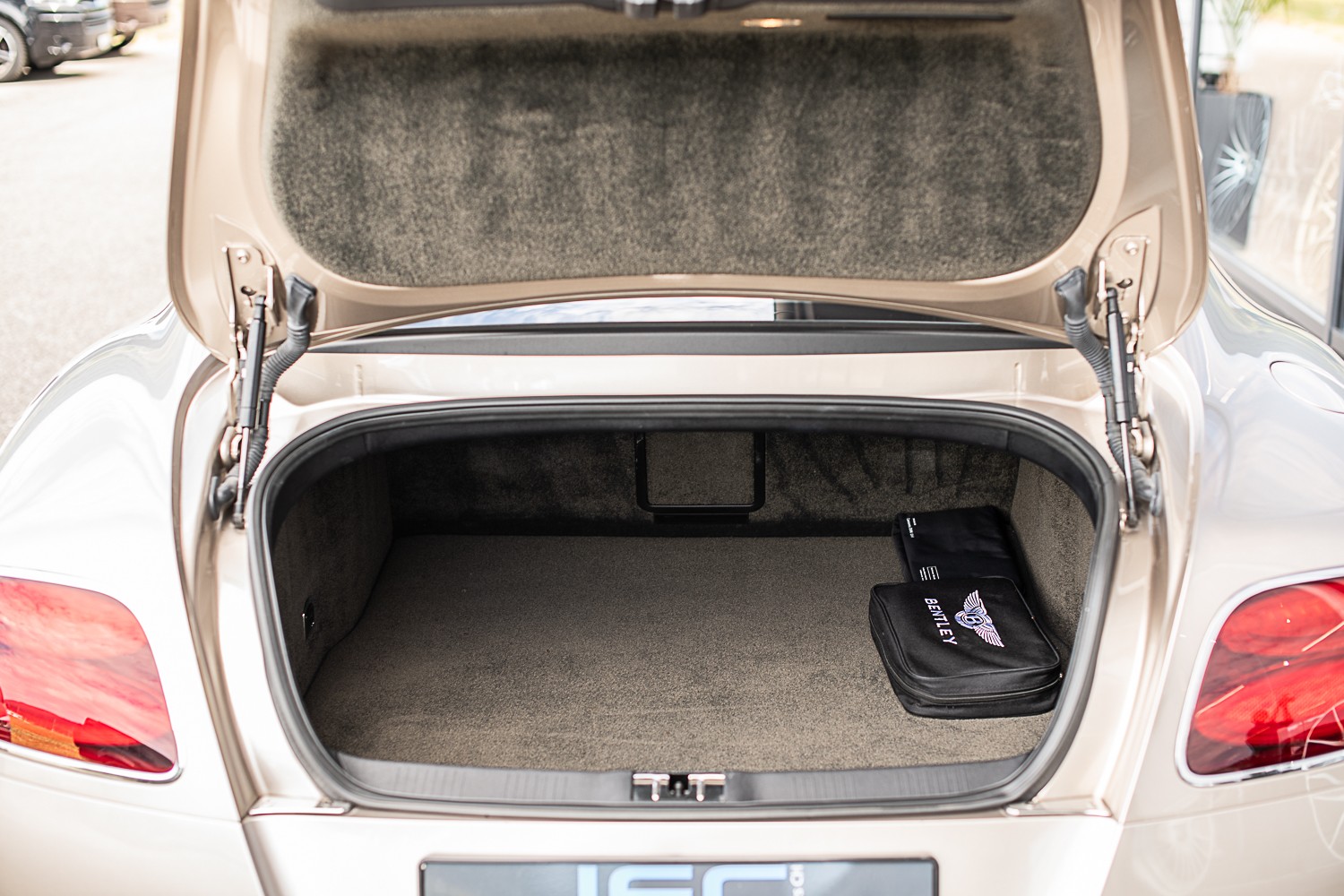 BENTLEY Continental GT Speed 6.0-image-5