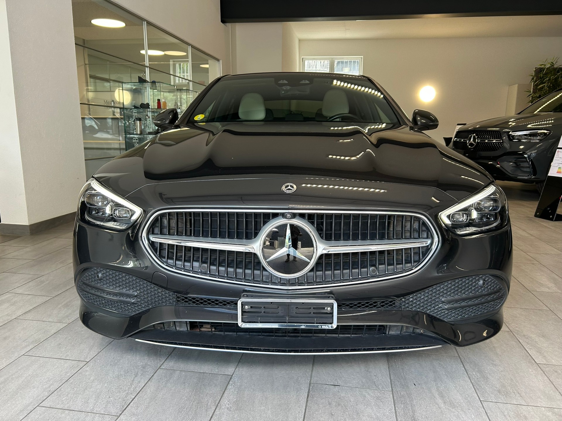 MERCEDES-BENZ C 220 d 4Matic Avantgarde-showroom-element-1