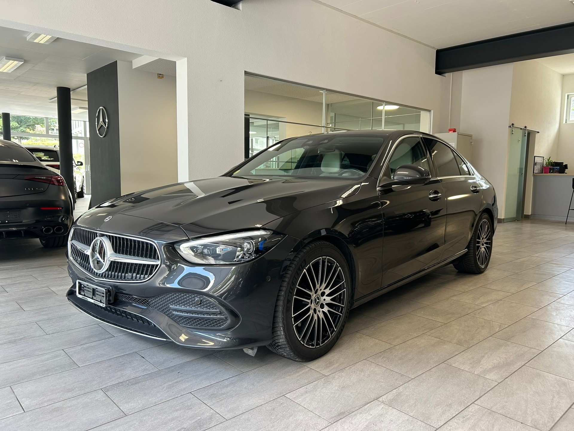 MERCEDES-BENZ C 220 d 4Matic Avantgarde-showroom-element-2