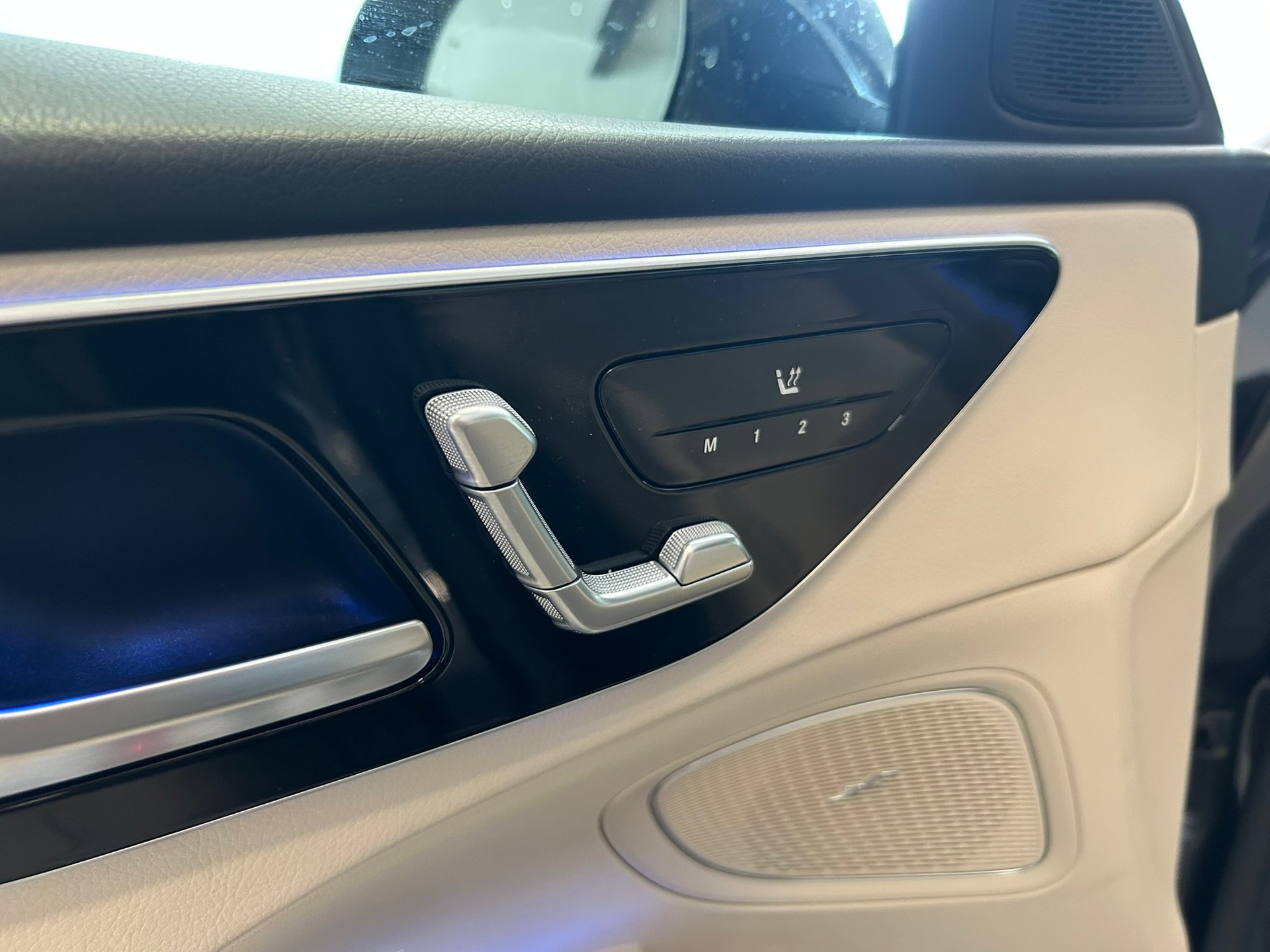MERCEDES-BENZ C 220 d 4Matic Avantgarde-image-11