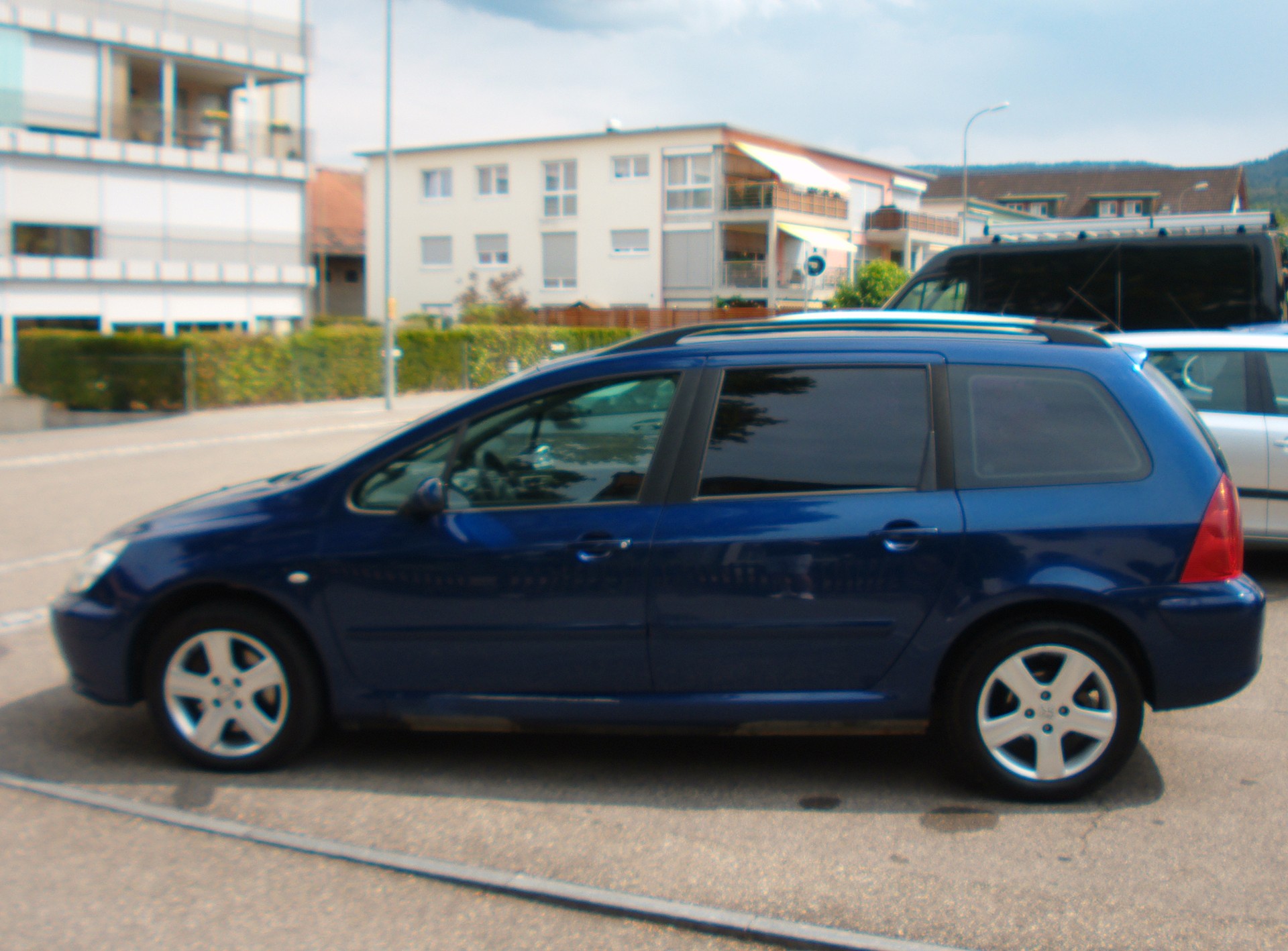 PEUGEOT 307 2.0 HDI XS-image-1