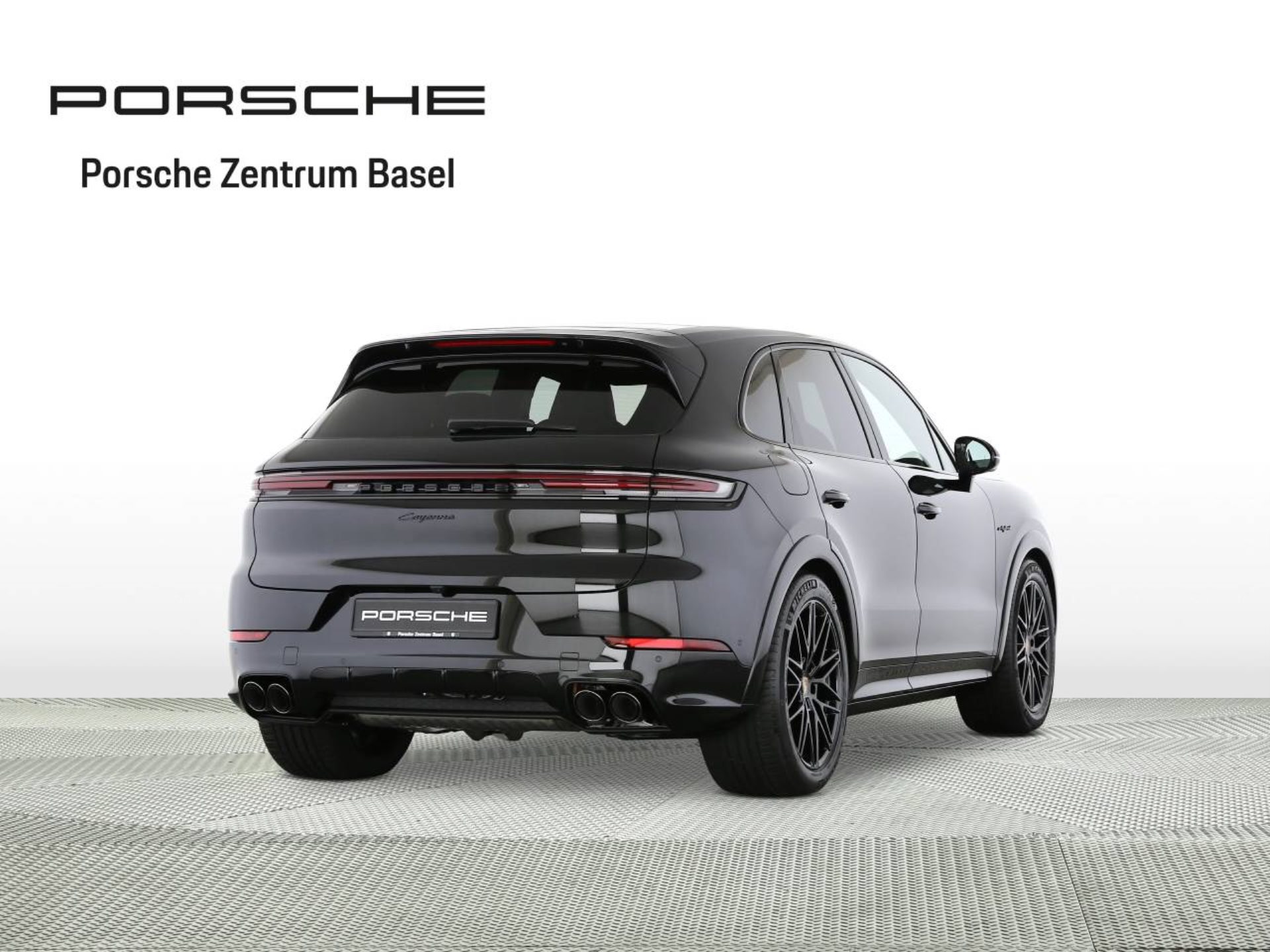 PORSCHE Cayenne E-Hybrid Black Edition-showroom-element-2
