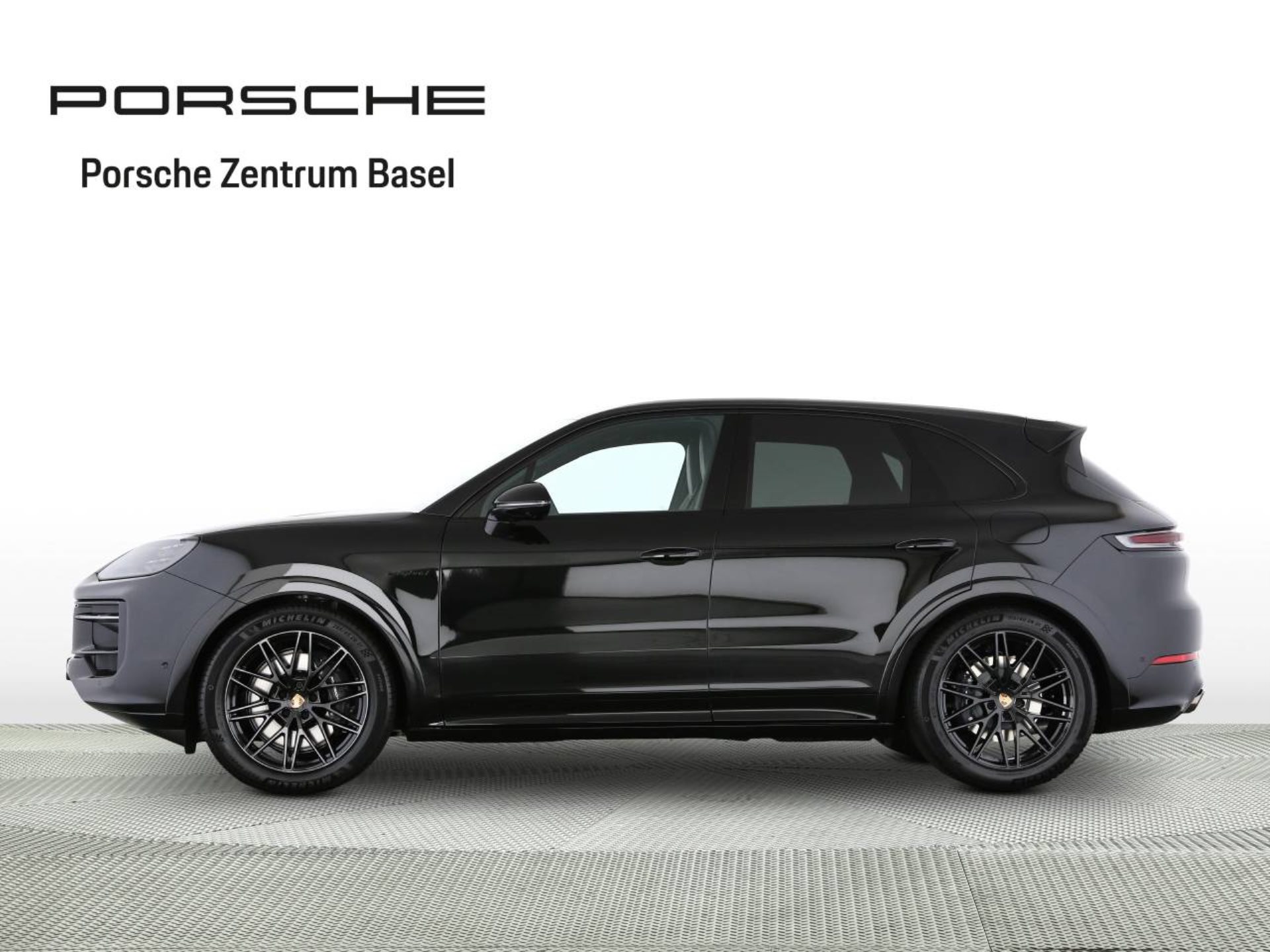 PORSCHE Cayenne E-Hybrid Black Edition-showroom-element-1