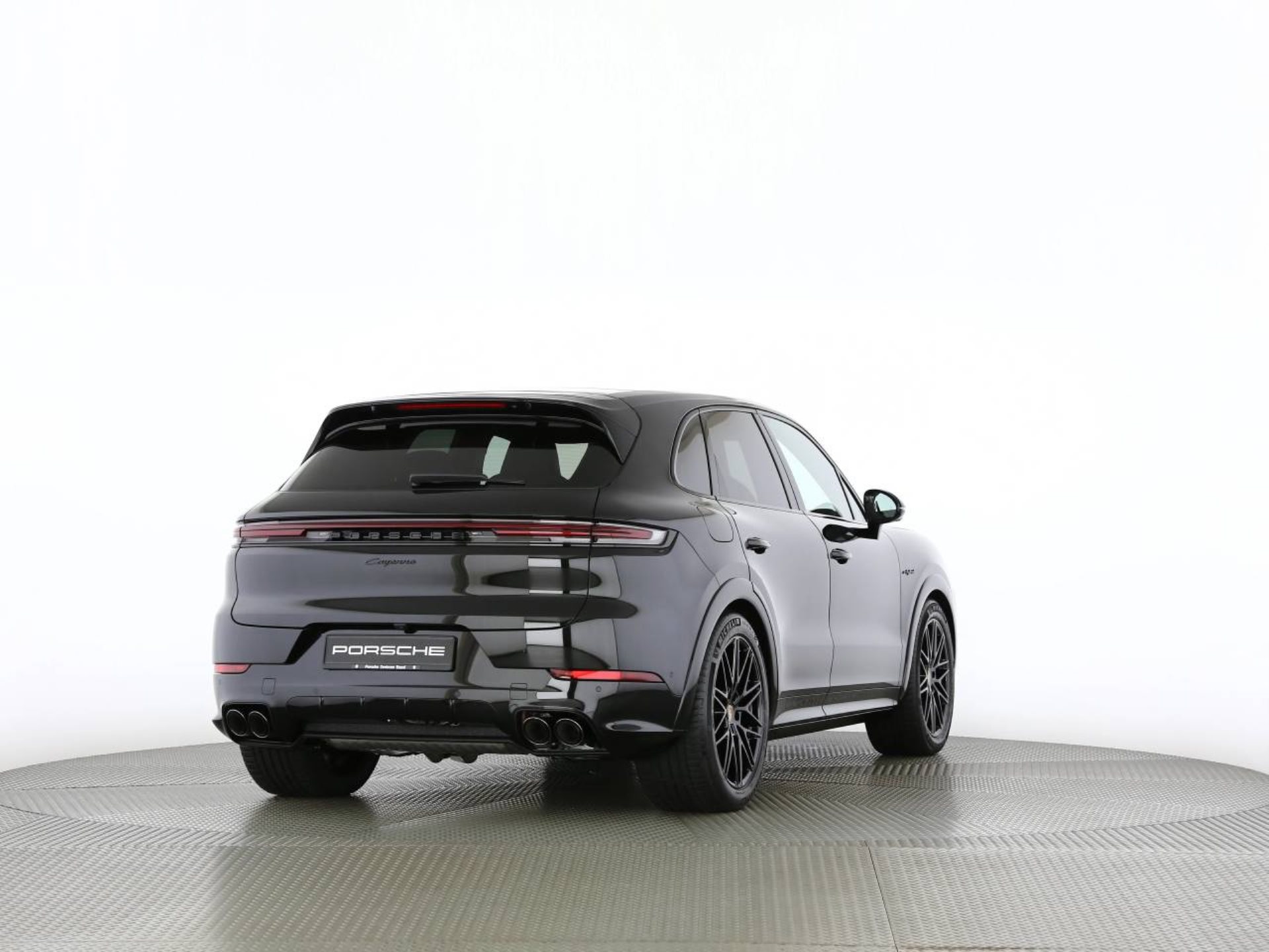 PORSCHE Cayenne E-Hybrid Black Edition-image-19