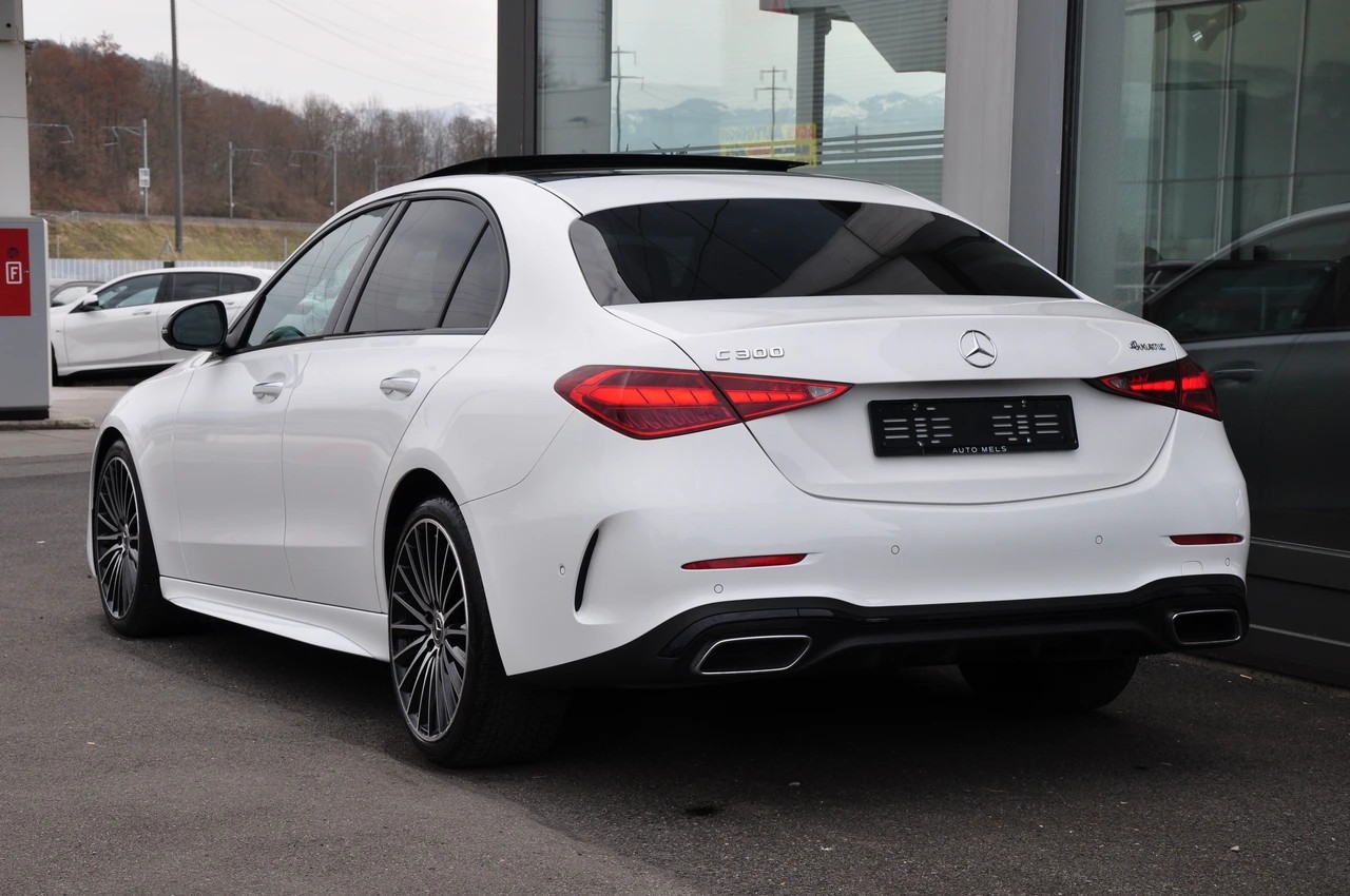 MERCEDES-BENZ C 300 4Matic AMG Line-image-6