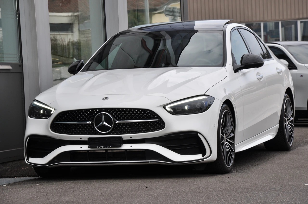 MERCEDES-BENZ C 300 4Matic AMG Line-image-2