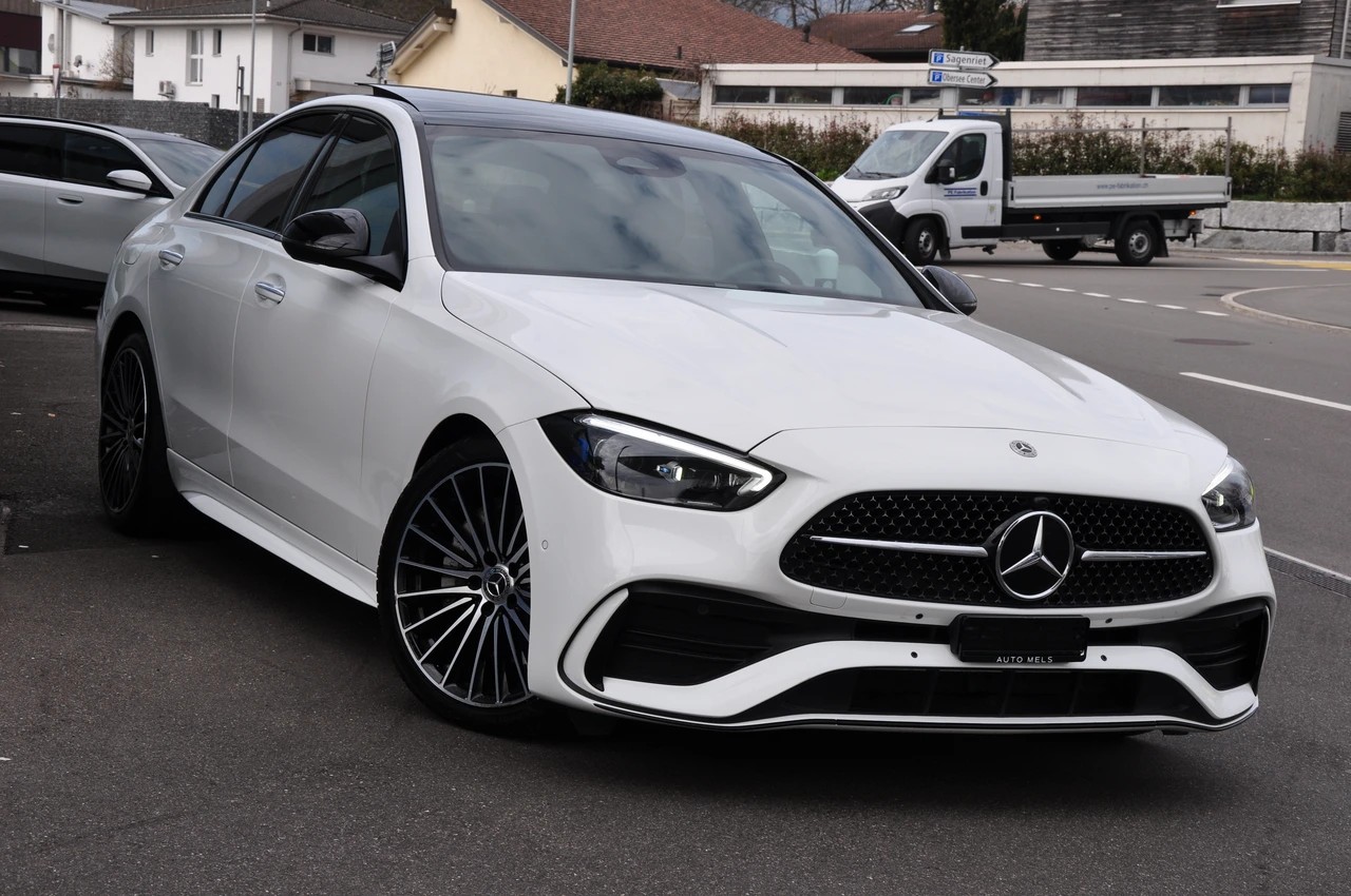 MERCEDES-BENZ C 300 4Matic AMG Line-image-10