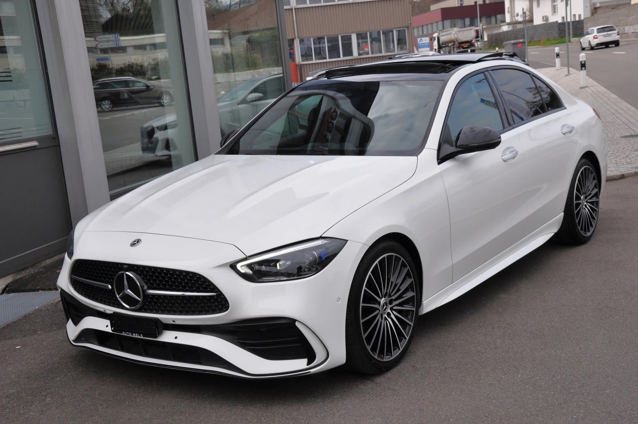 MERCEDES-BENZ C 300 4Matic AMG Line-image-12