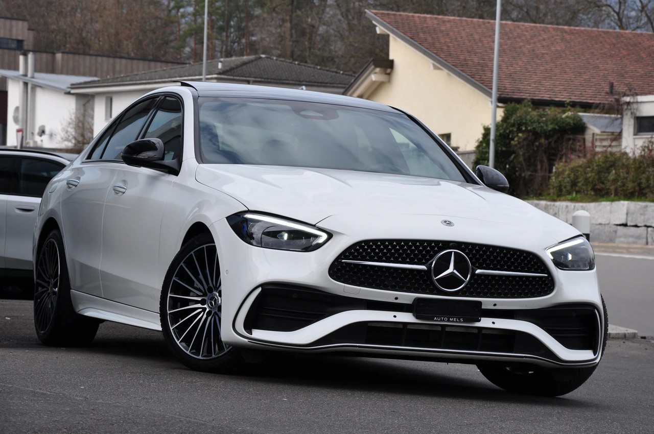 MERCEDES-BENZ C 300 4Matic AMG Line-image-9