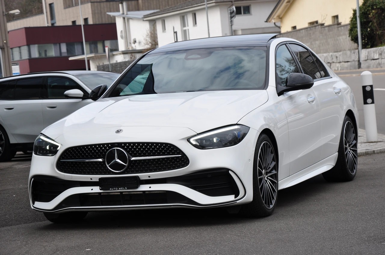 MERCEDES-BENZ C 300 4Matic AMG Line-image-11