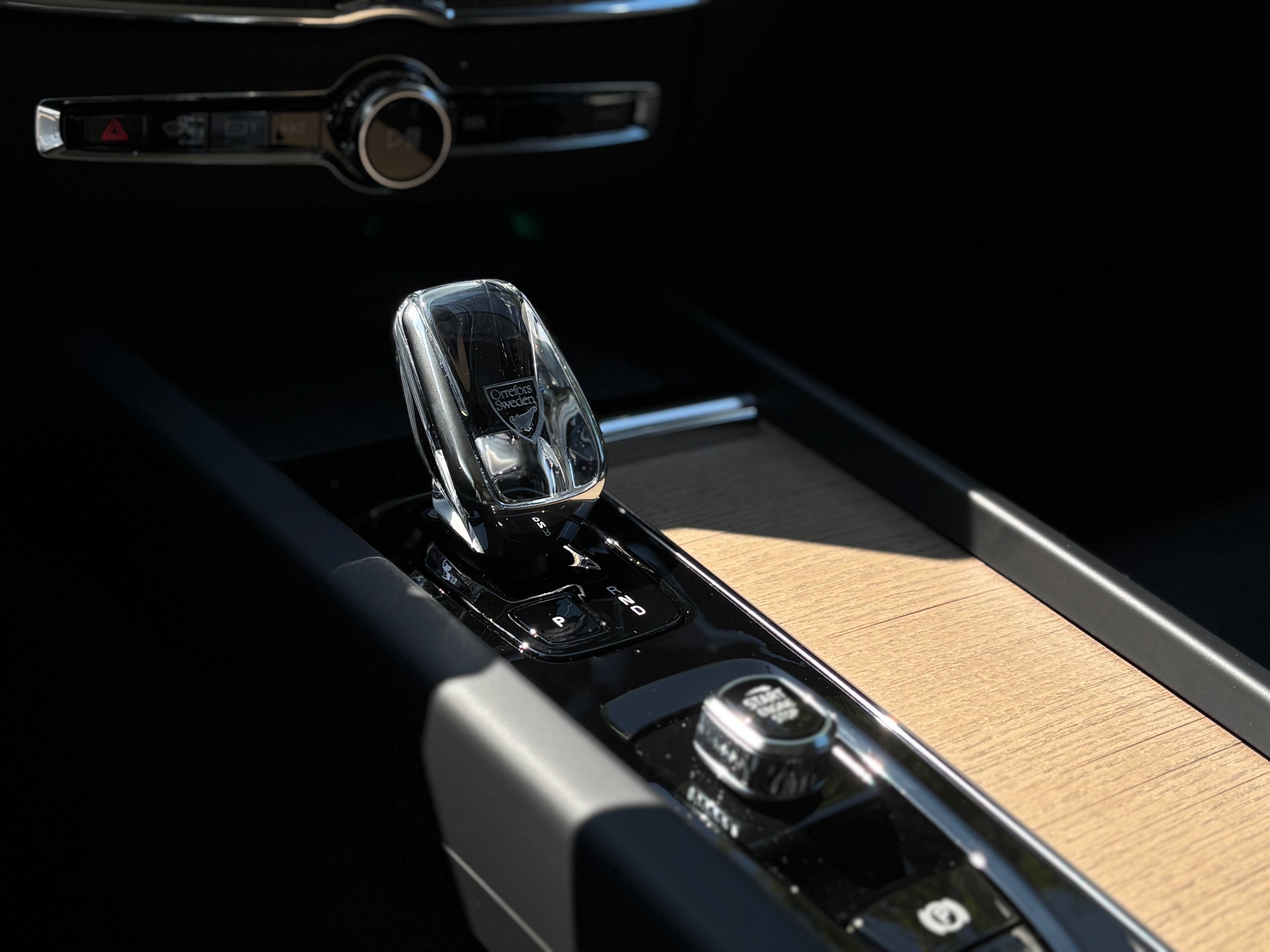 VOLVO XC60 2.0 T8 TE Ultra Dark eAWD-image-15