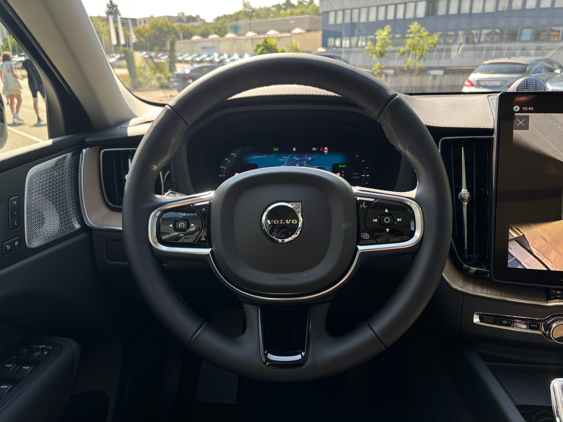 VOLVO XC60 2.0 T8 TE Ultra Dark eAWD-image-18