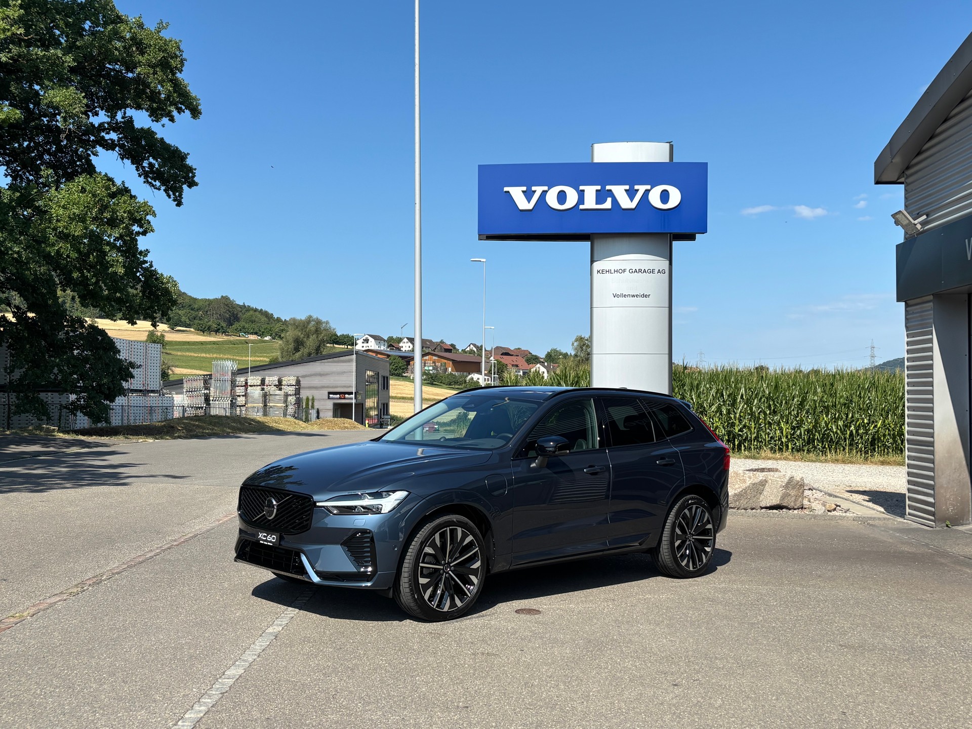 VOLVO XC60 2.0 T8 TE Ultra Dark eAWD