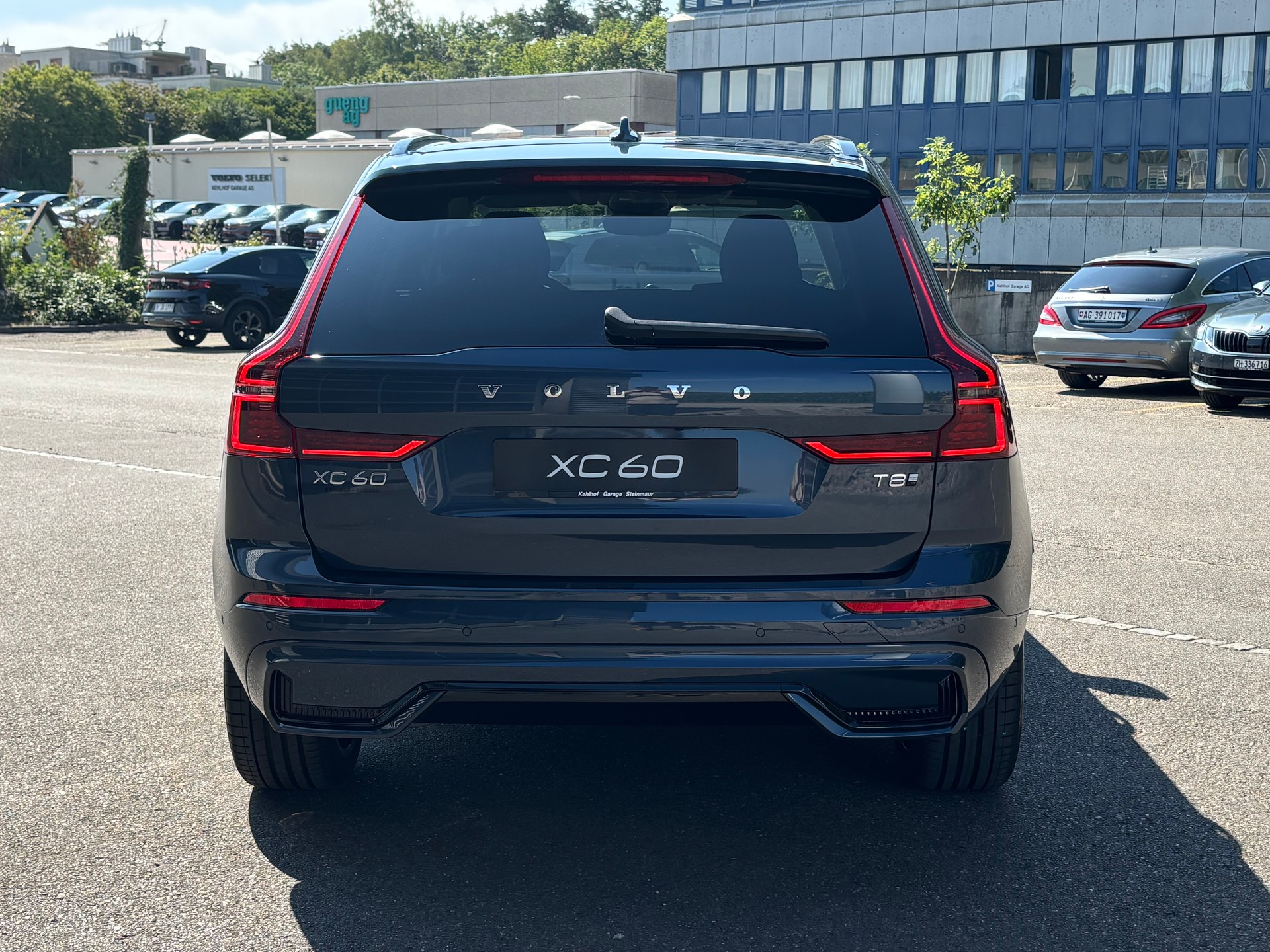 VOLVO XC60 2.0 T8 TE Ultra Dark eAWD-image-8