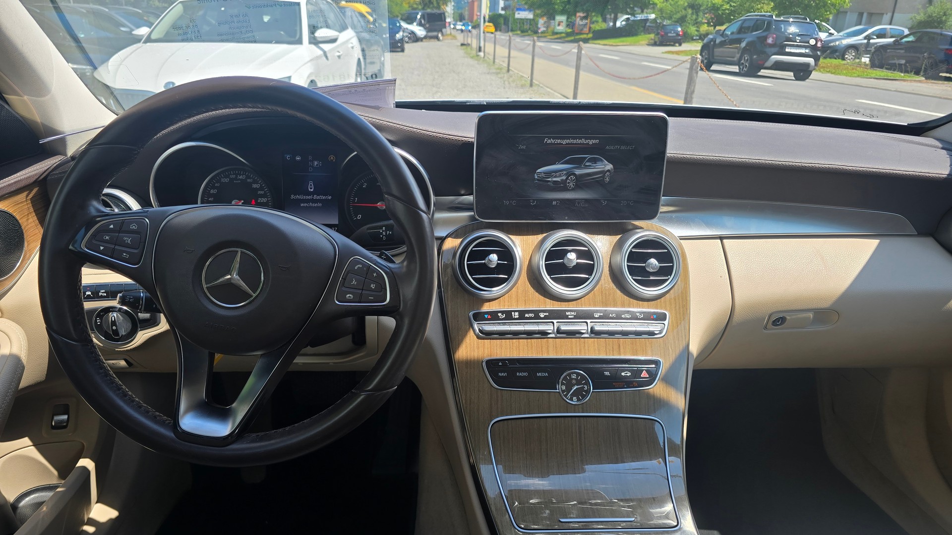 MERCEDES-BENZ C 250 BlueTEC Exclusive 4Matic 7G-Tronic-image-8