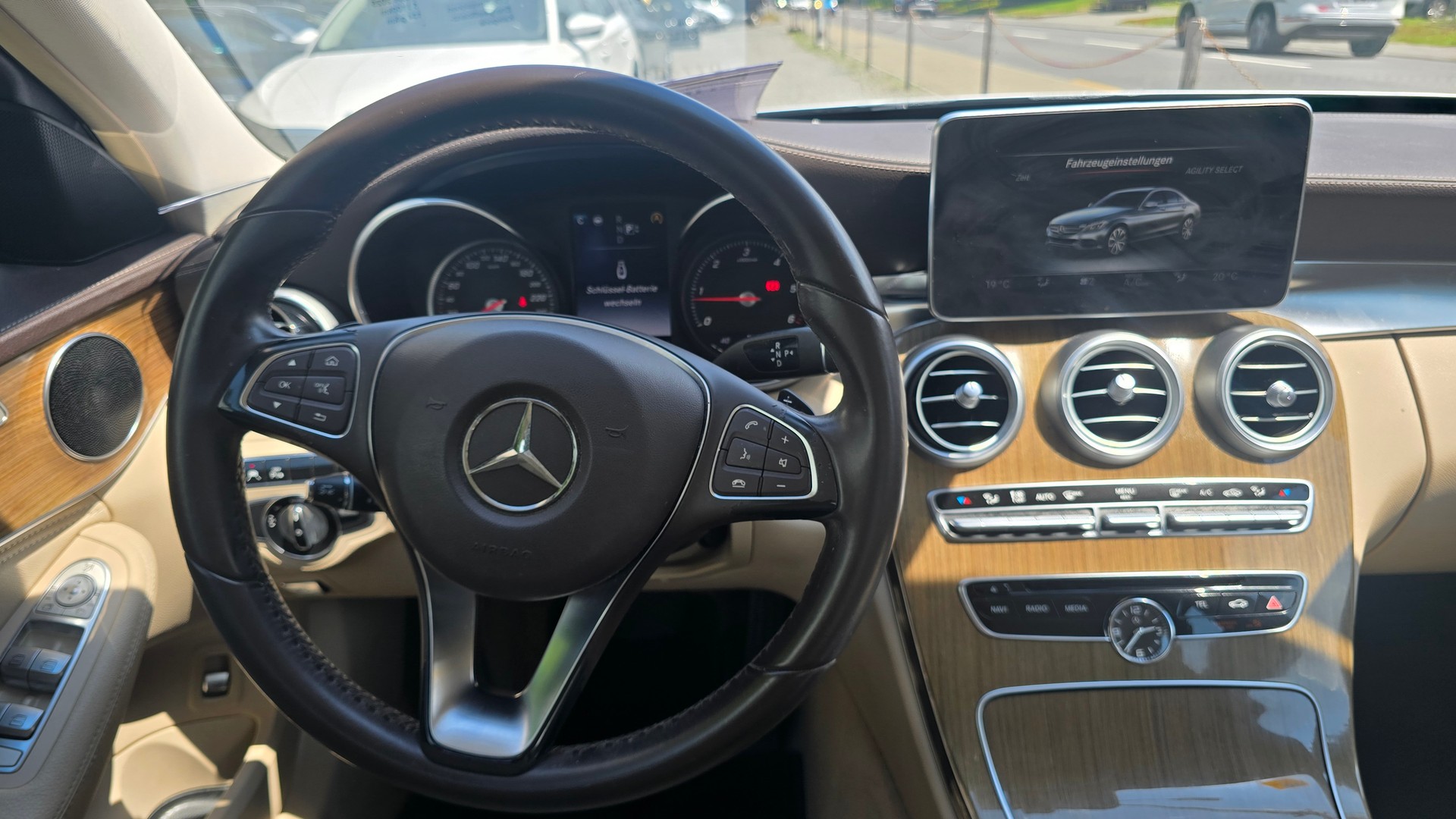 MERCEDES-BENZ C 250 BlueTEC Exclusive 4Matic 7G-Tronic-image-9