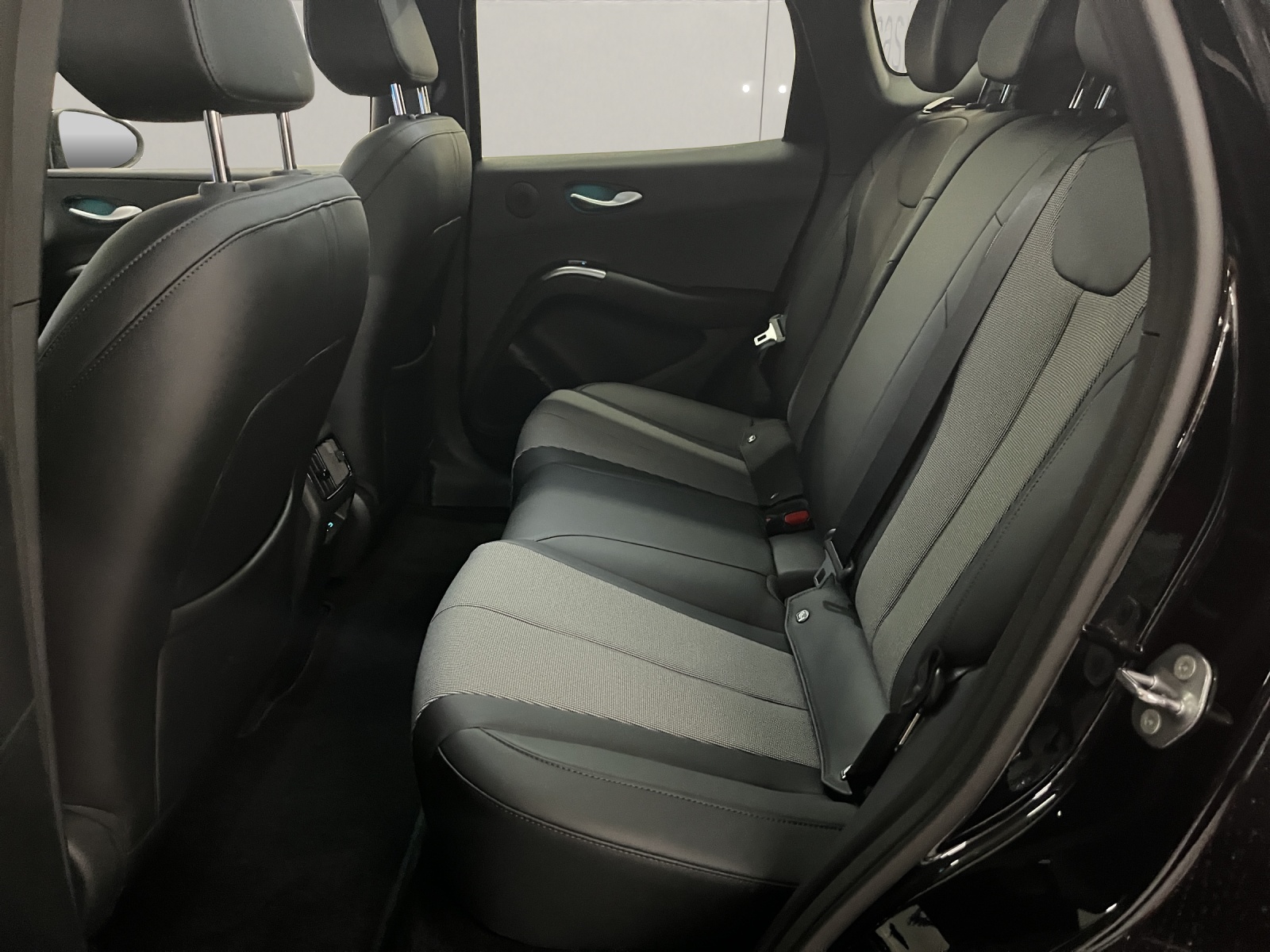 BYD Dolphin G DM-i Comfort-image-14