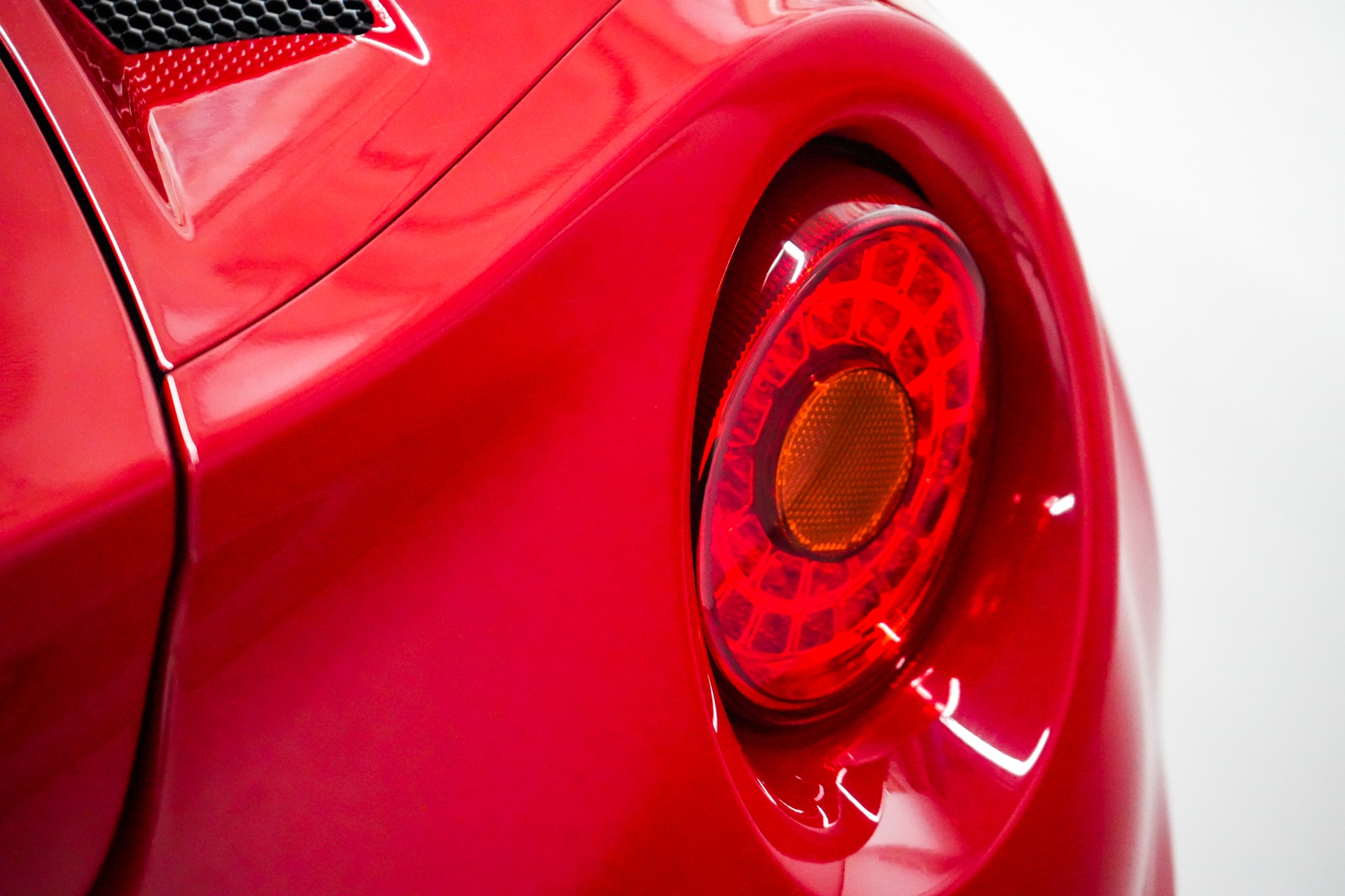 ALFA ROMEO 4C 1750 TBi TCT-image-9
