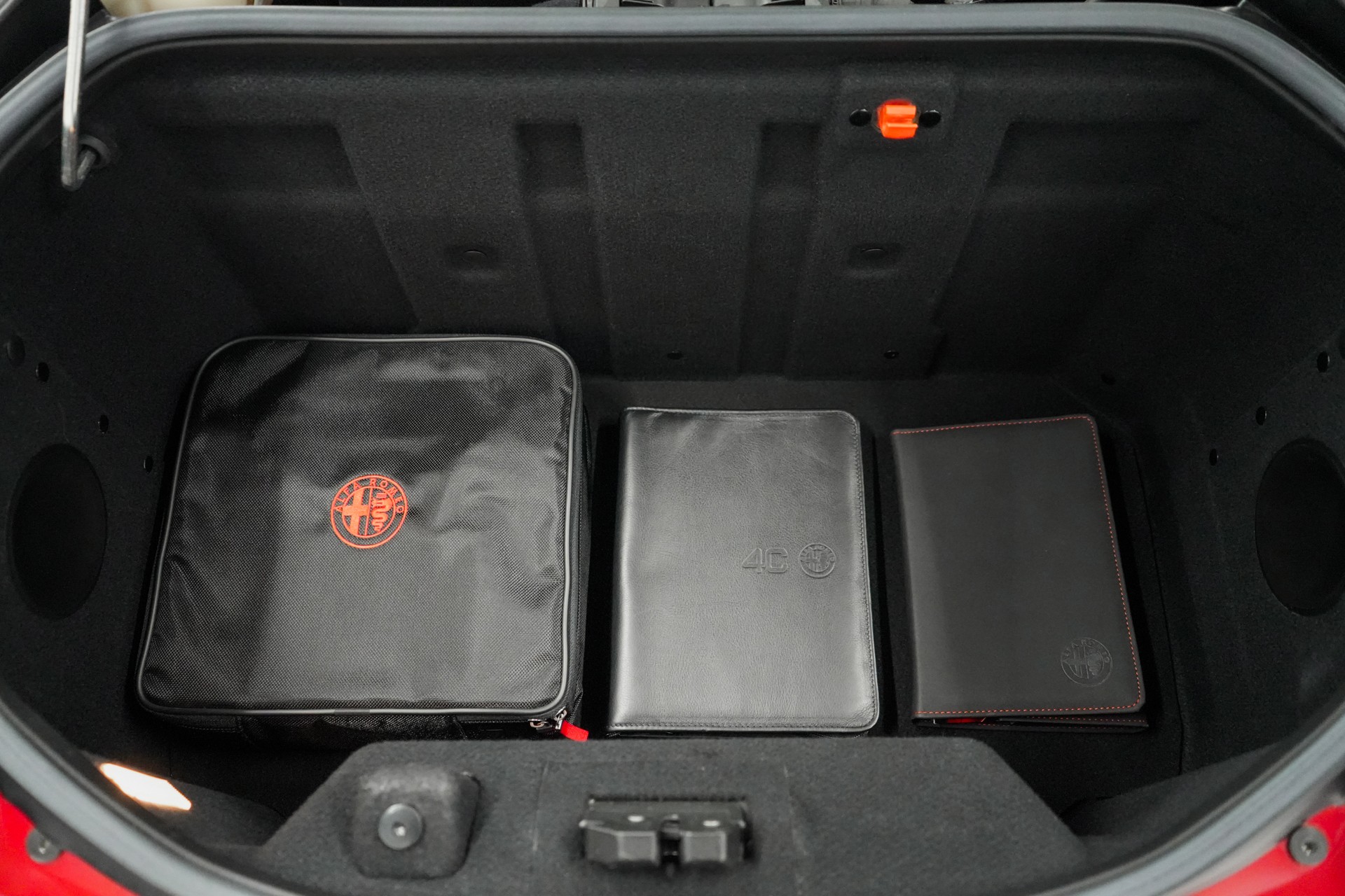 ALFA ROMEO 4C 1750 TBi TCT-image-21